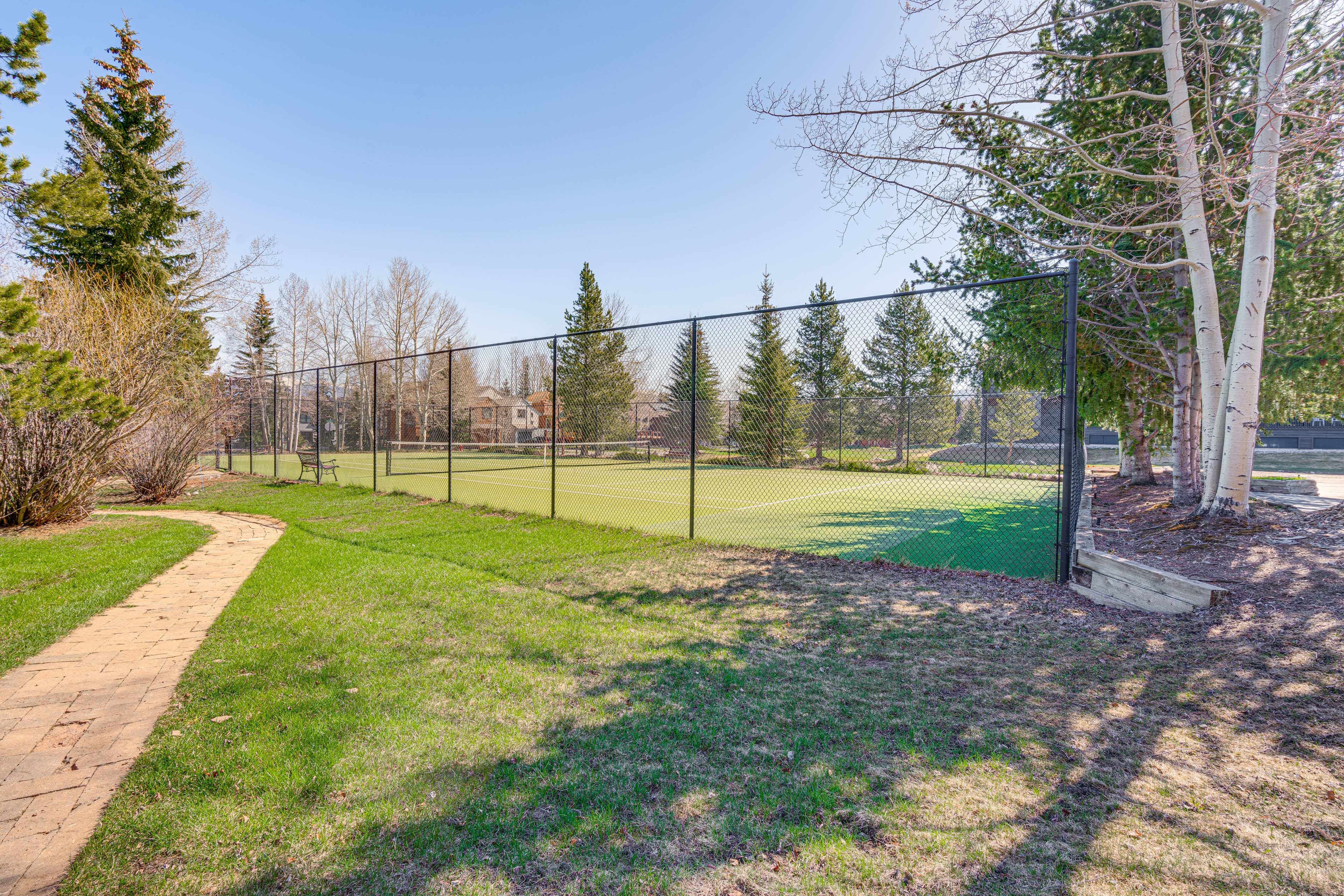 Community Tennis Courts