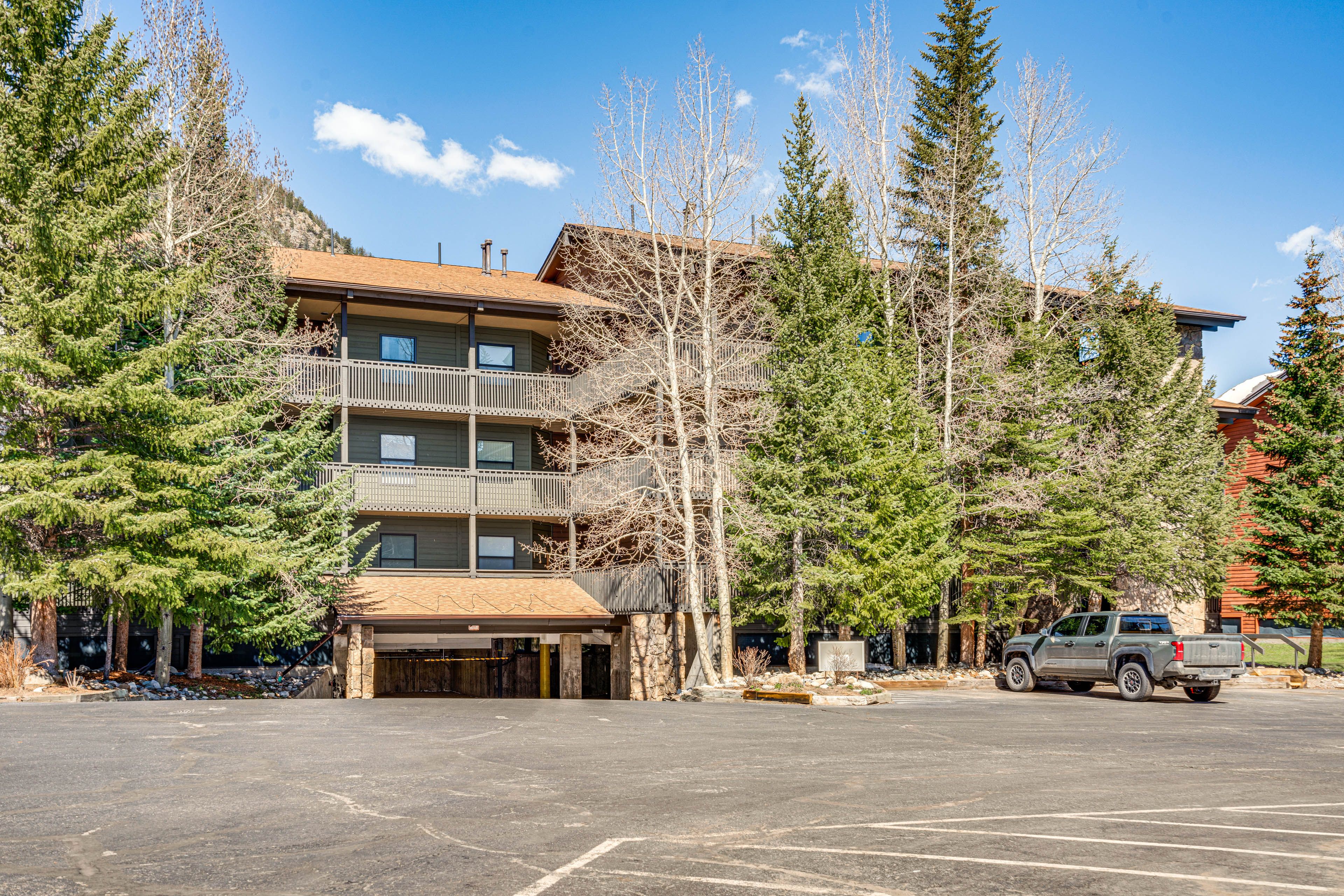 Parking | Community Garage (1 Vehicle) | Open Lot (First-Come, First-Served)