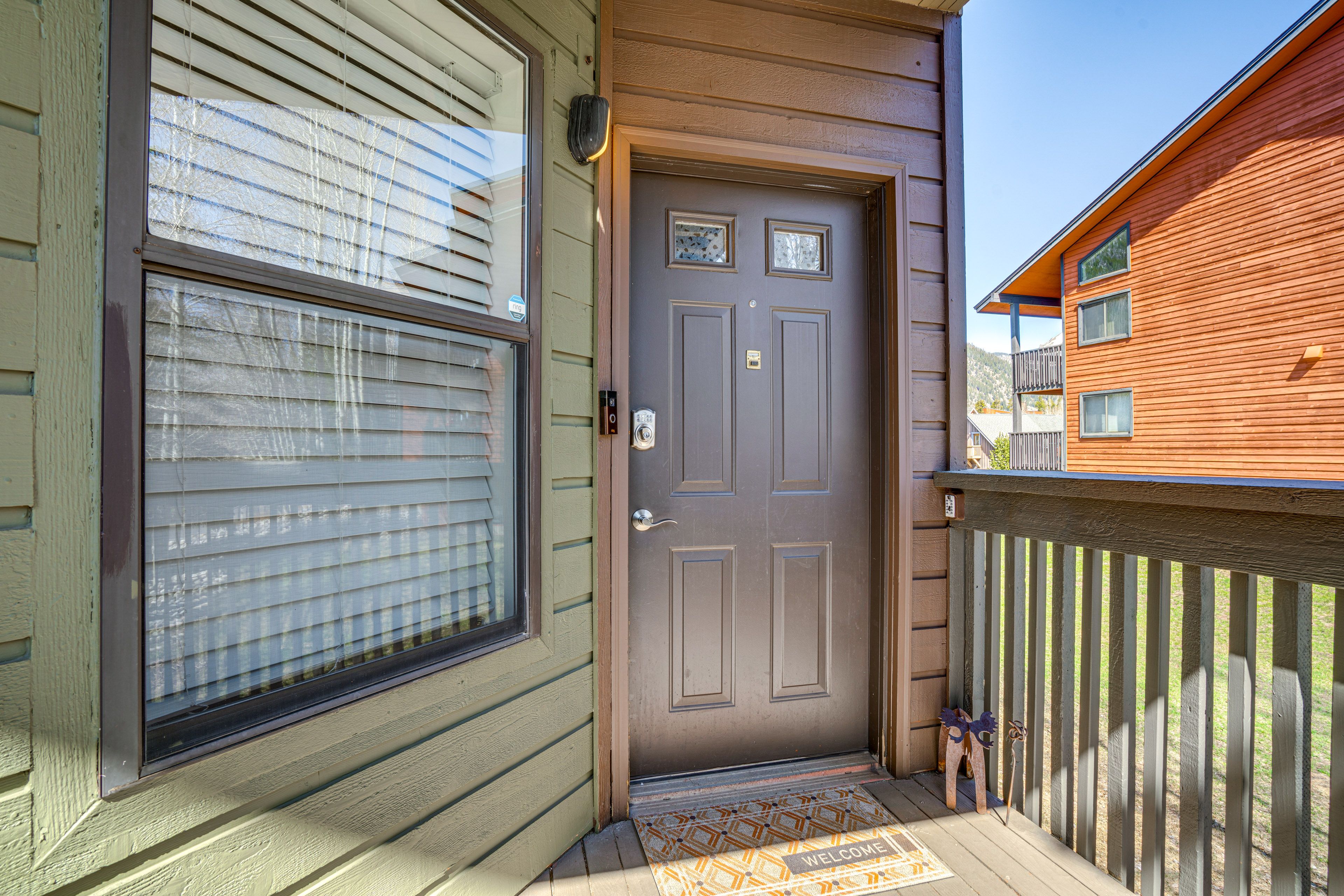 Condo Exterior | Private Entrance