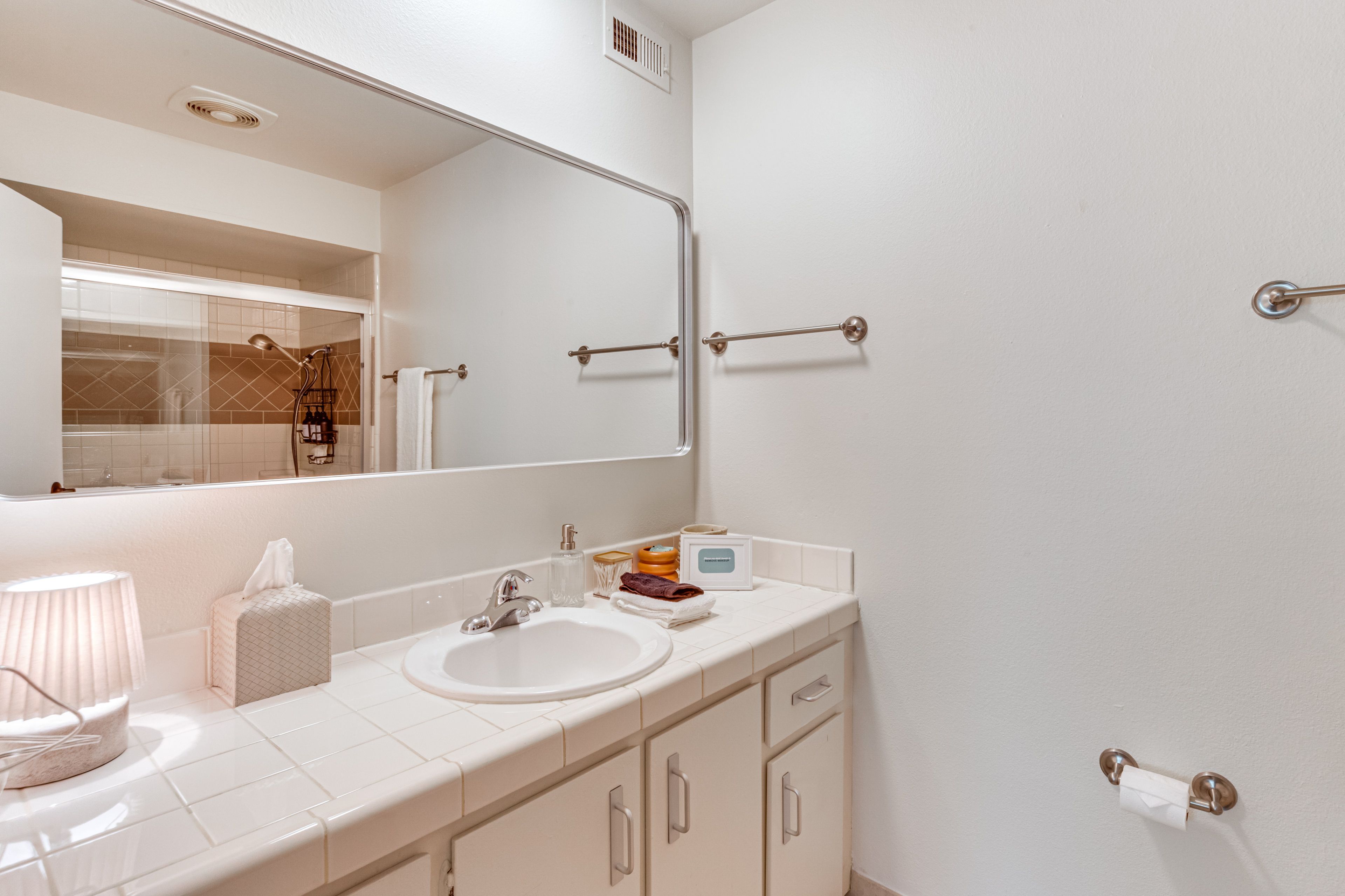 En-Suite Bathroom