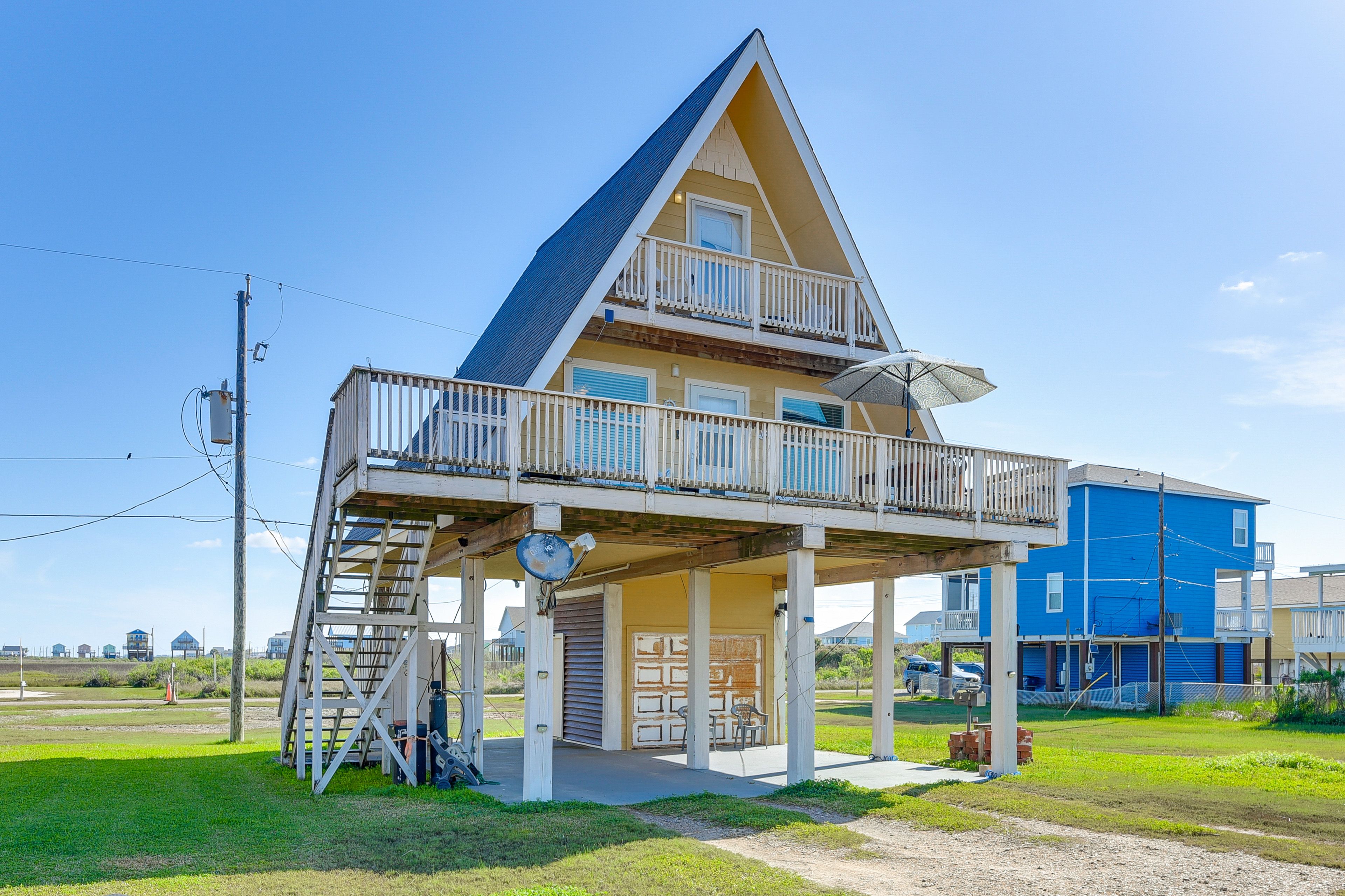 Surfside Beach Vacation Rental | 3BR | 2BA | 936 Sq Ft