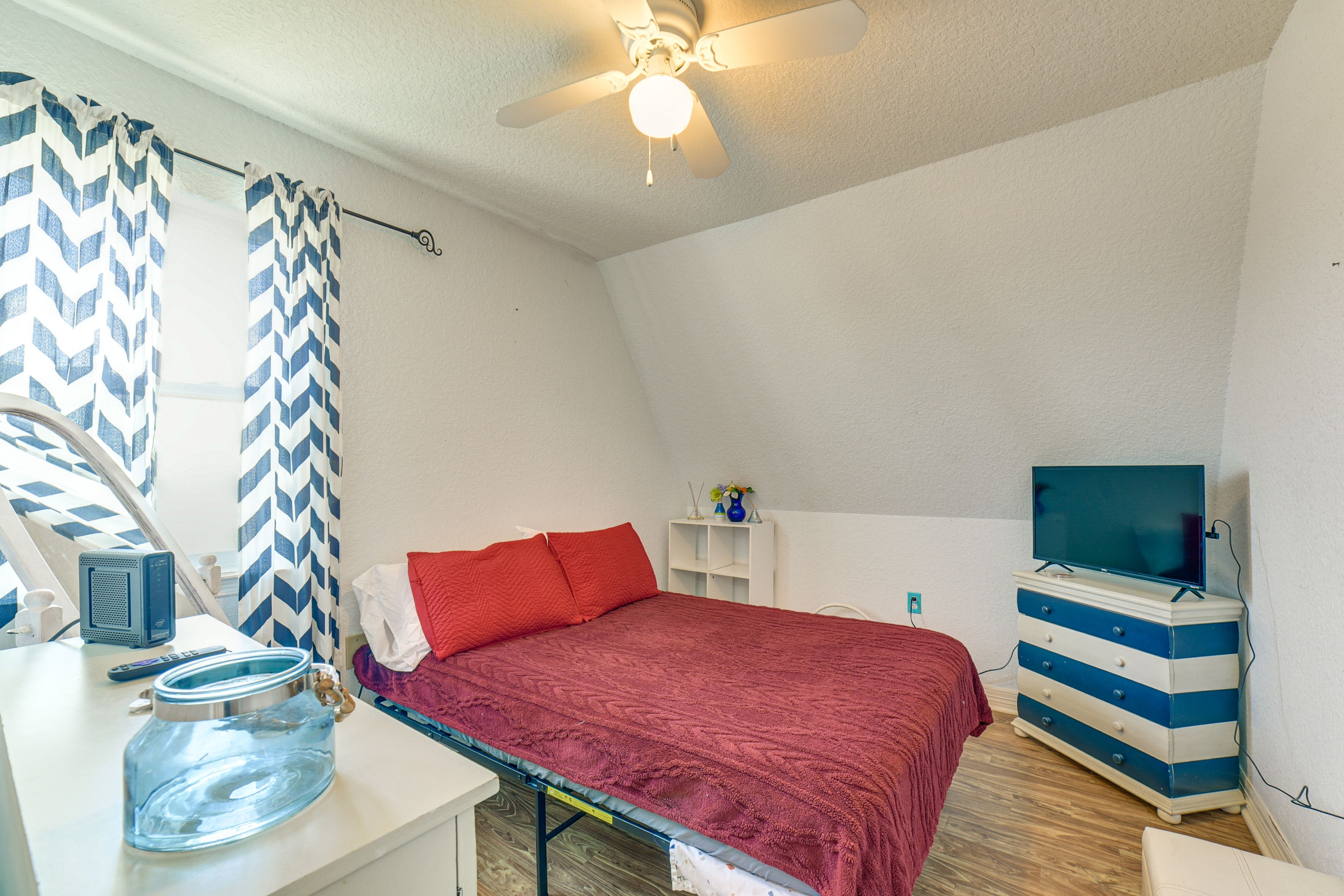 Bedroom 3 | Full Bed | 1st Floor