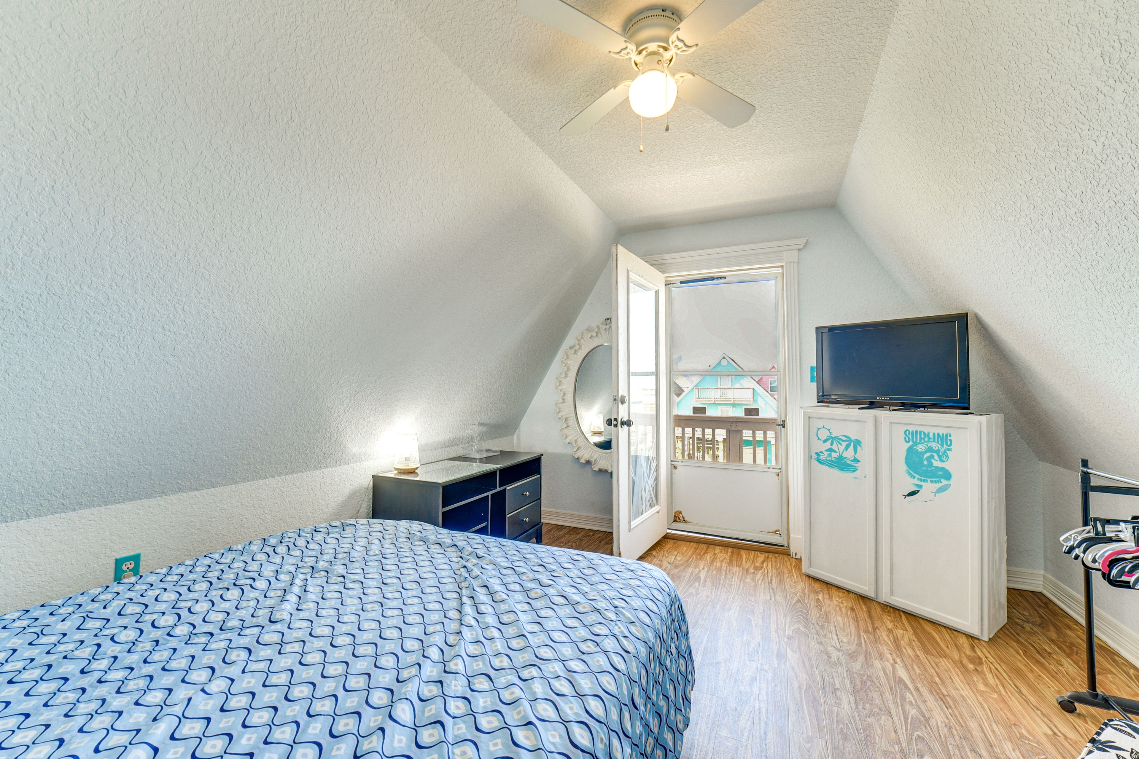 Bedroom 1 | King Bed | 2nd Floor
