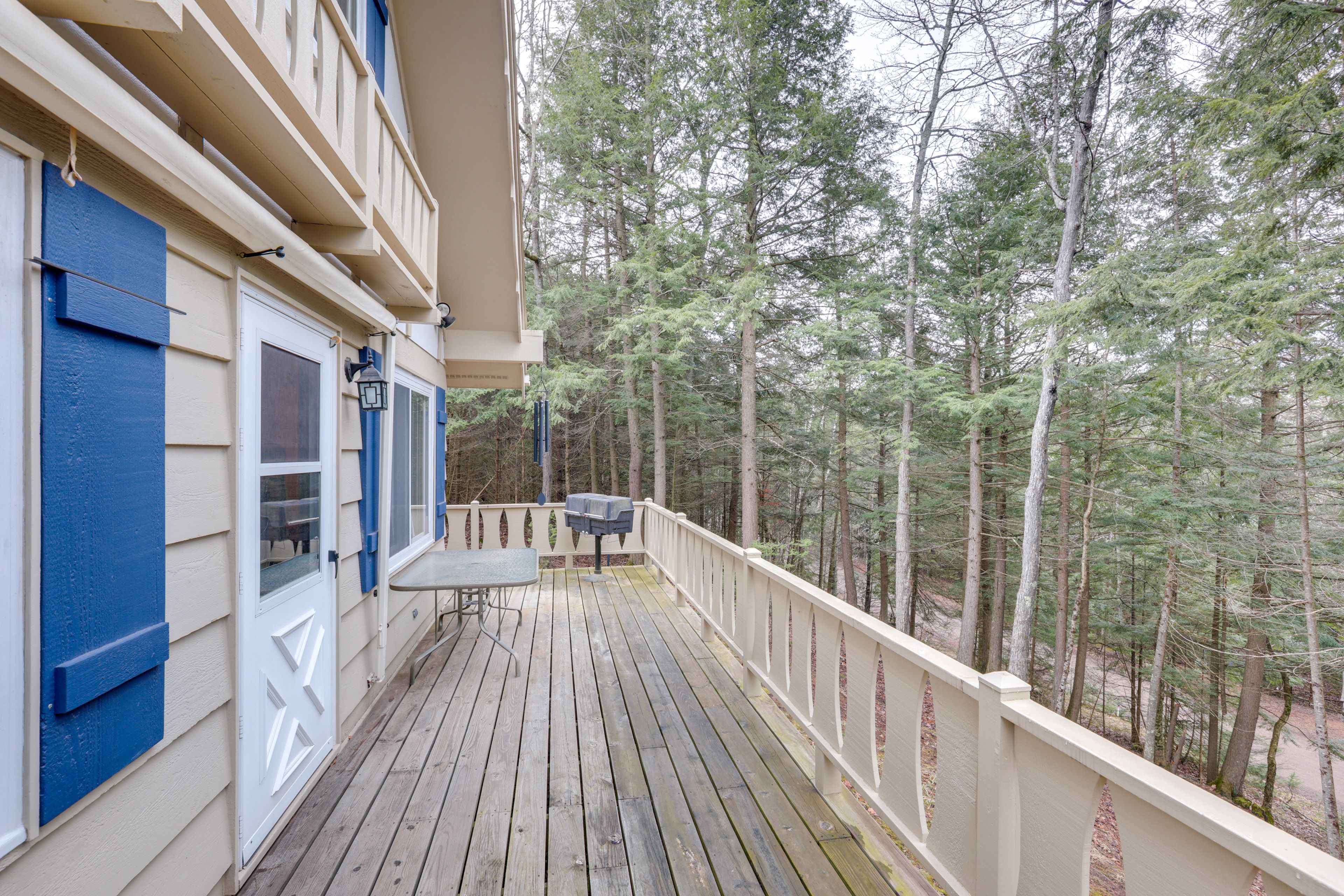 Balcony | Charcoal Grill | Outdoor Dining Table
