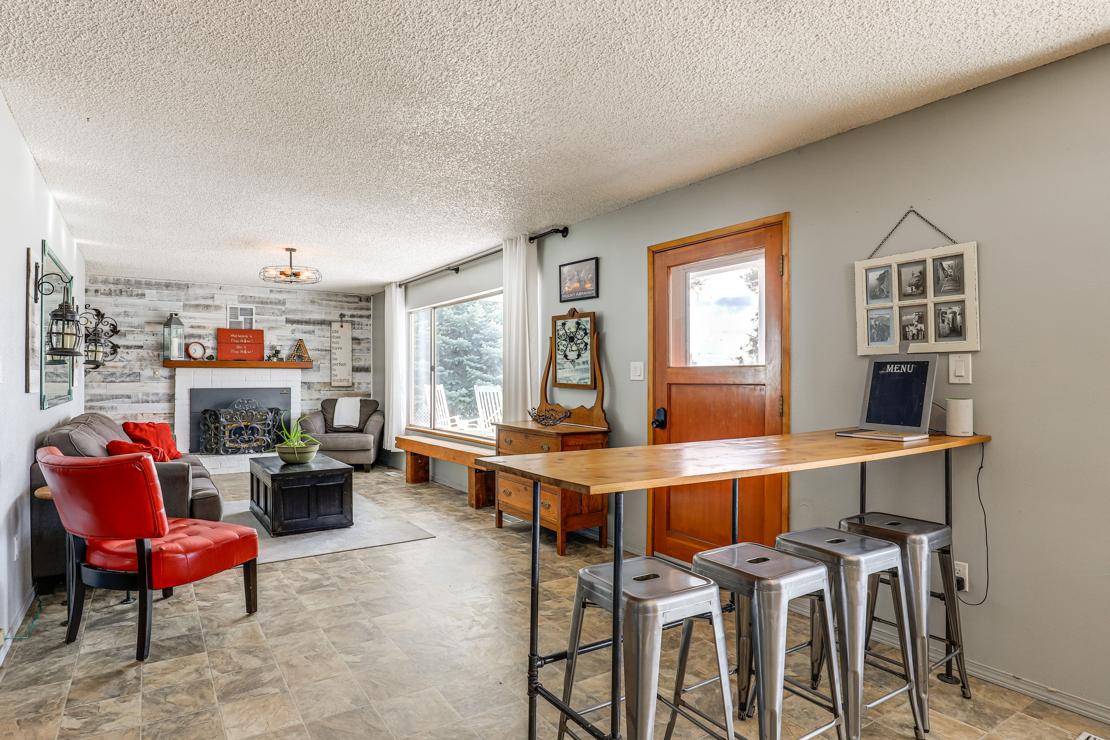 Additional Dining Area | 1st Floor