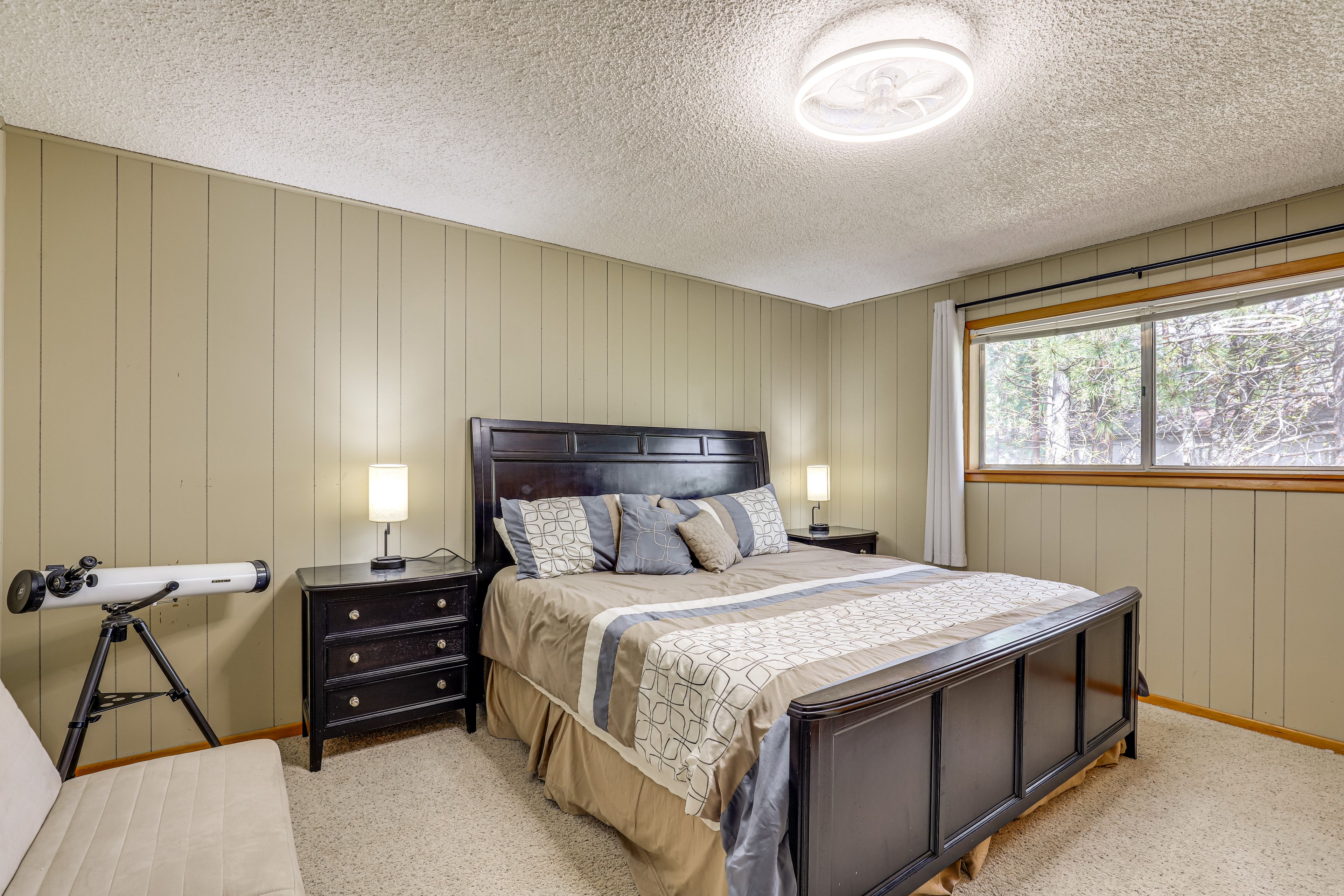 Bedroom 2 | 2nd Floor | King Bed | Twin Futon