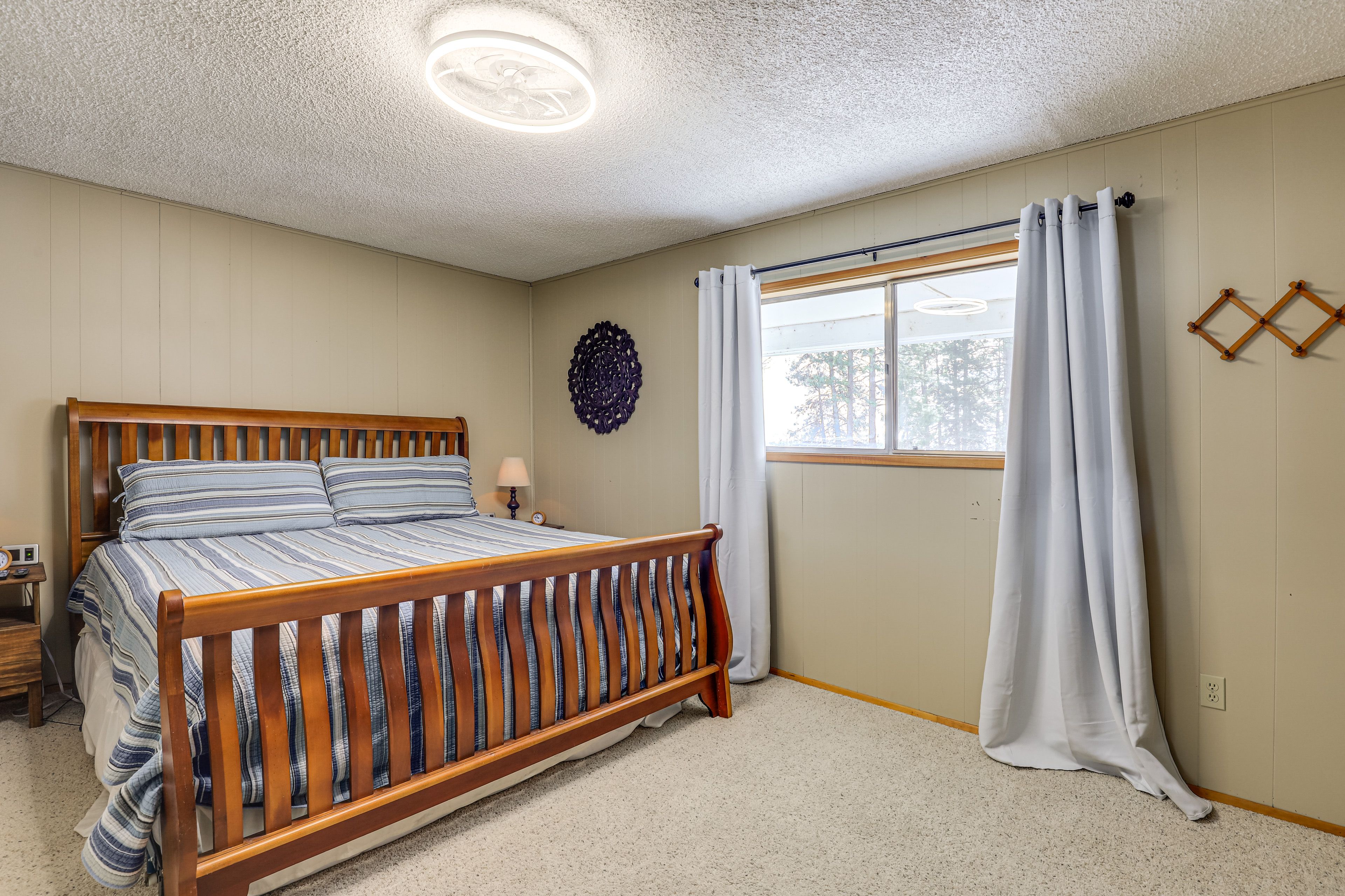 Bedroom 1 | 2nd Floor | King Bed | Smart TV | Linens Provided
