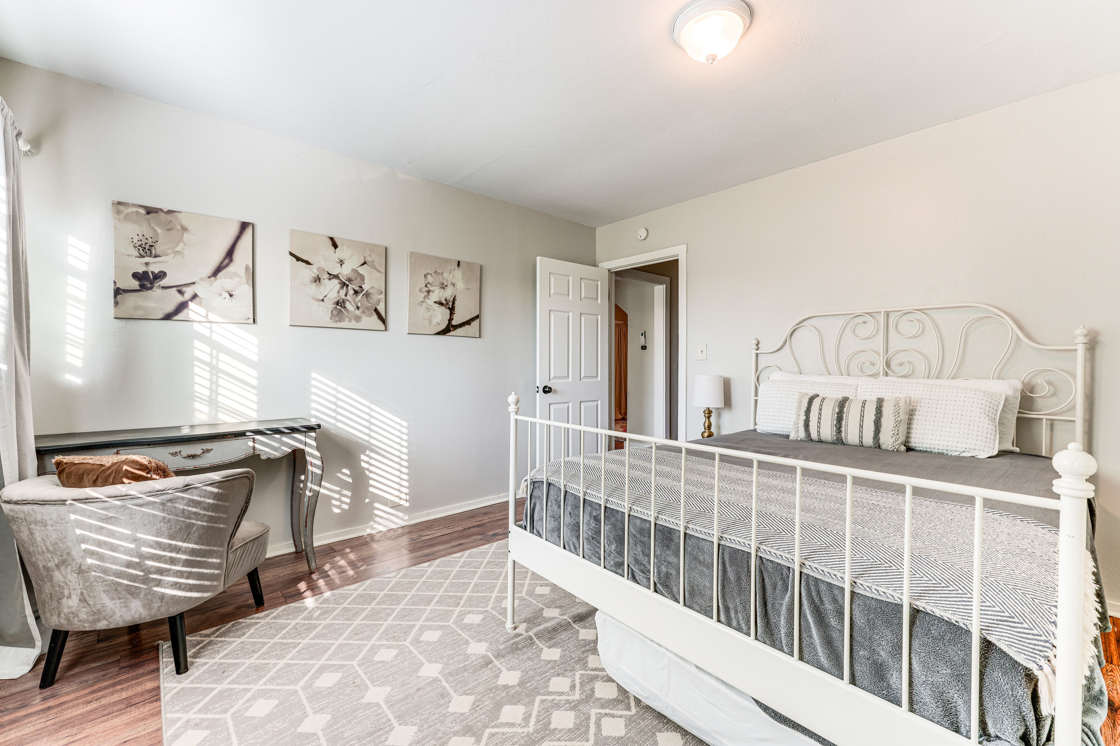 Bedroom 2 | Queen Bed w/ Twin Trundle