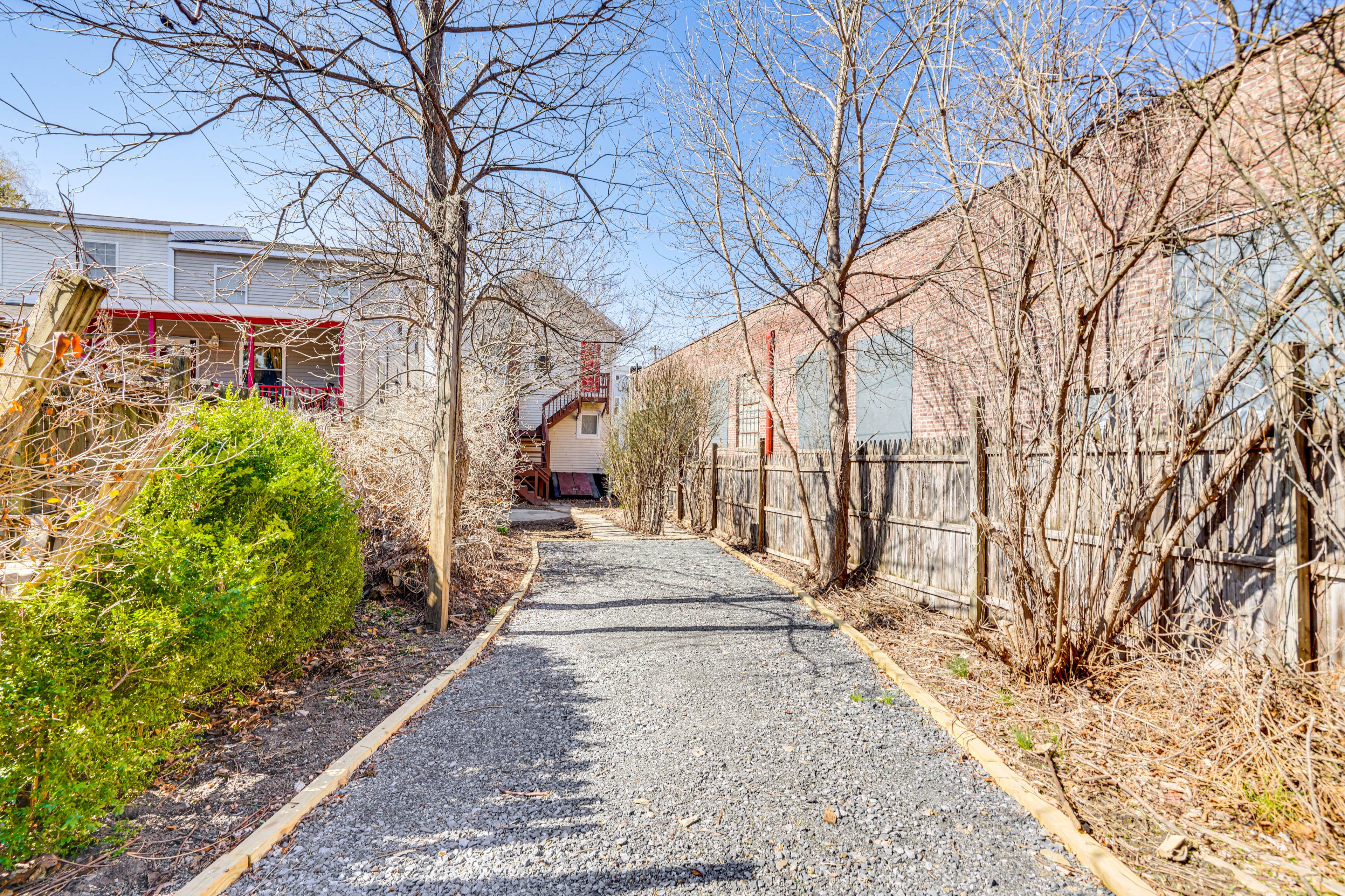 Parking | Driveway (1 Vehicle) | Free Street Parking