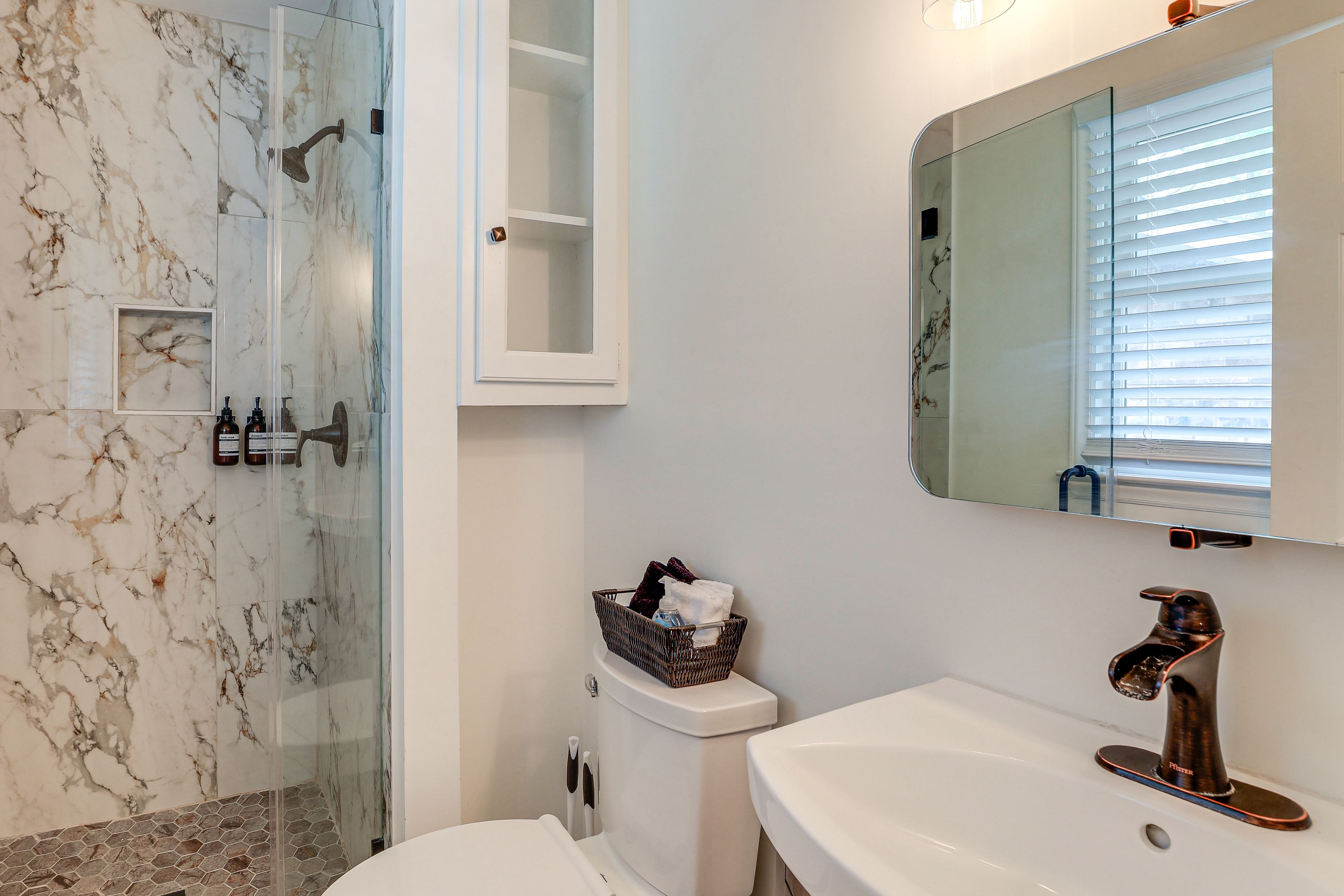 Full Bathroom