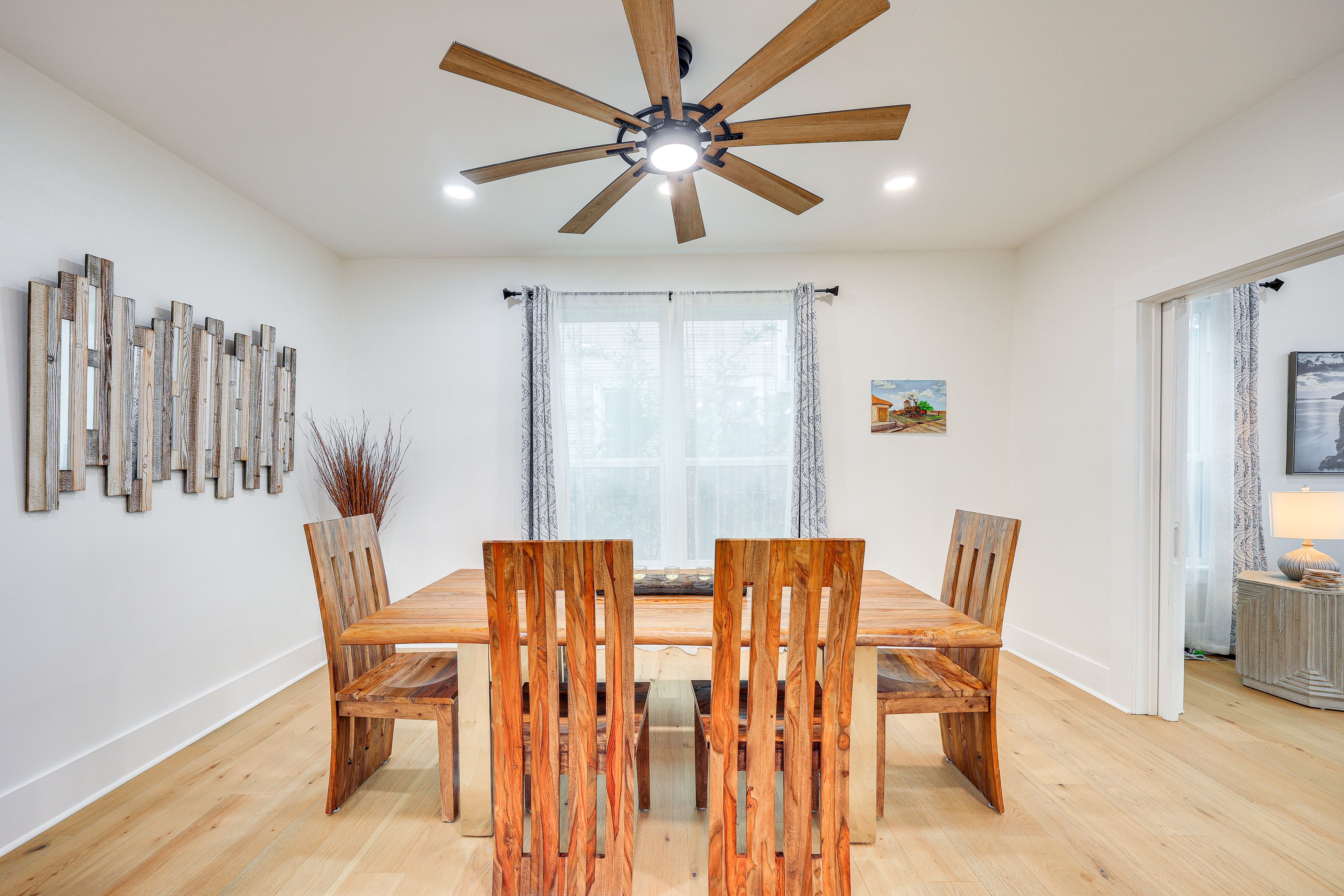 Dining Area | 1st Floor