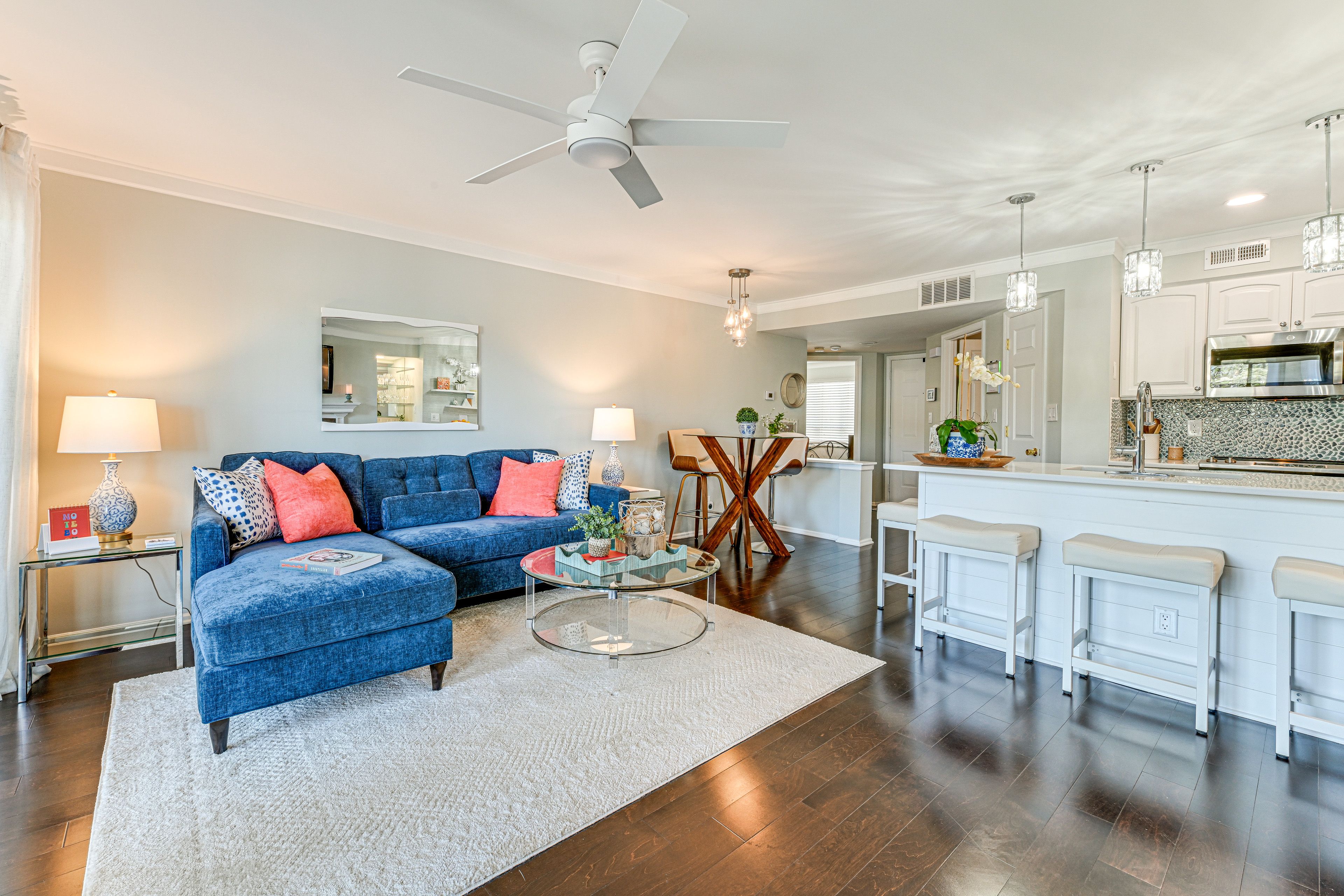 2nd-Floor Condo | Self Check-In | In-Unit Laundry