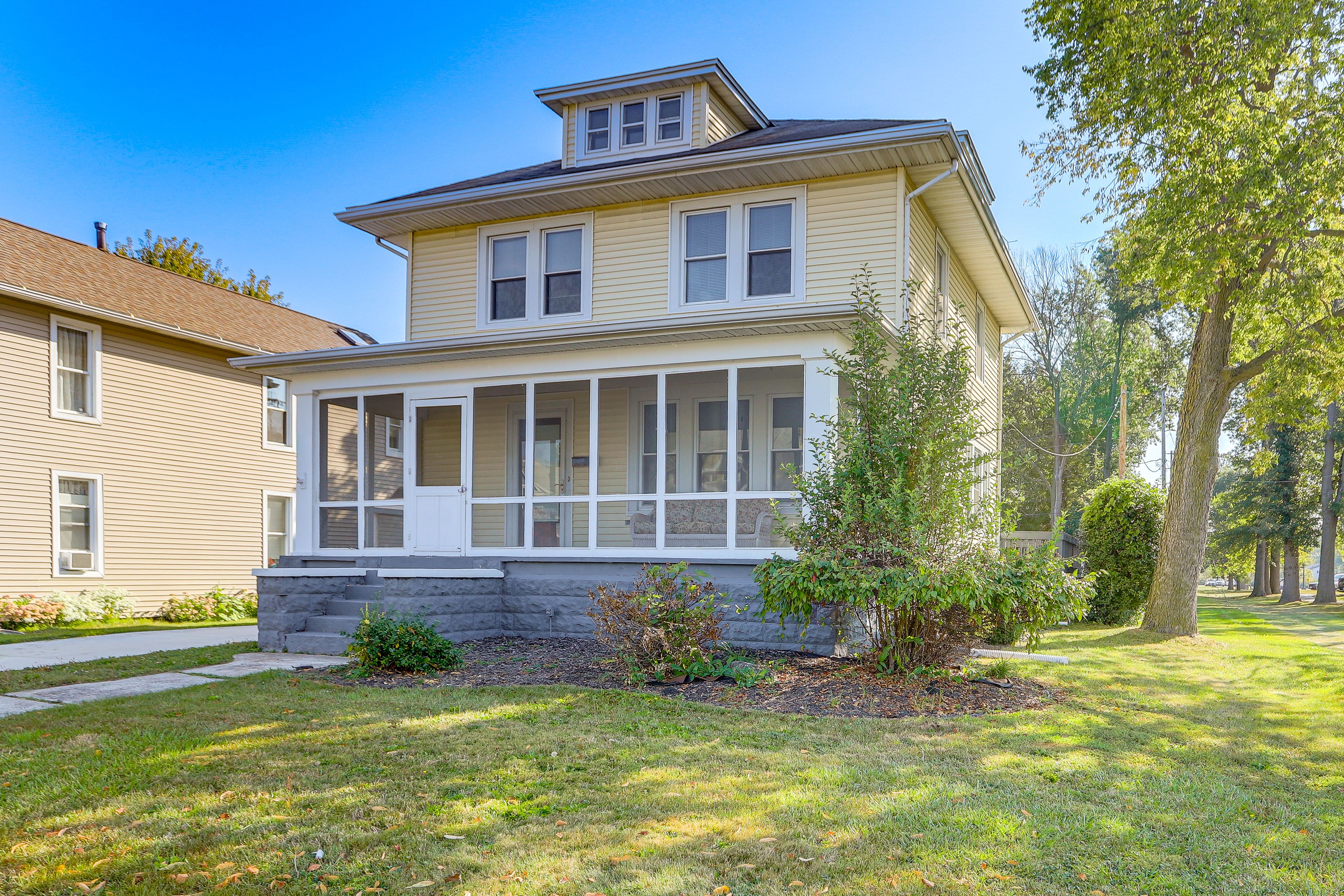 Port Clinton Vacation Rental | 3BR | 1.5BA | 1,874 Sq Ft | Stairs Required