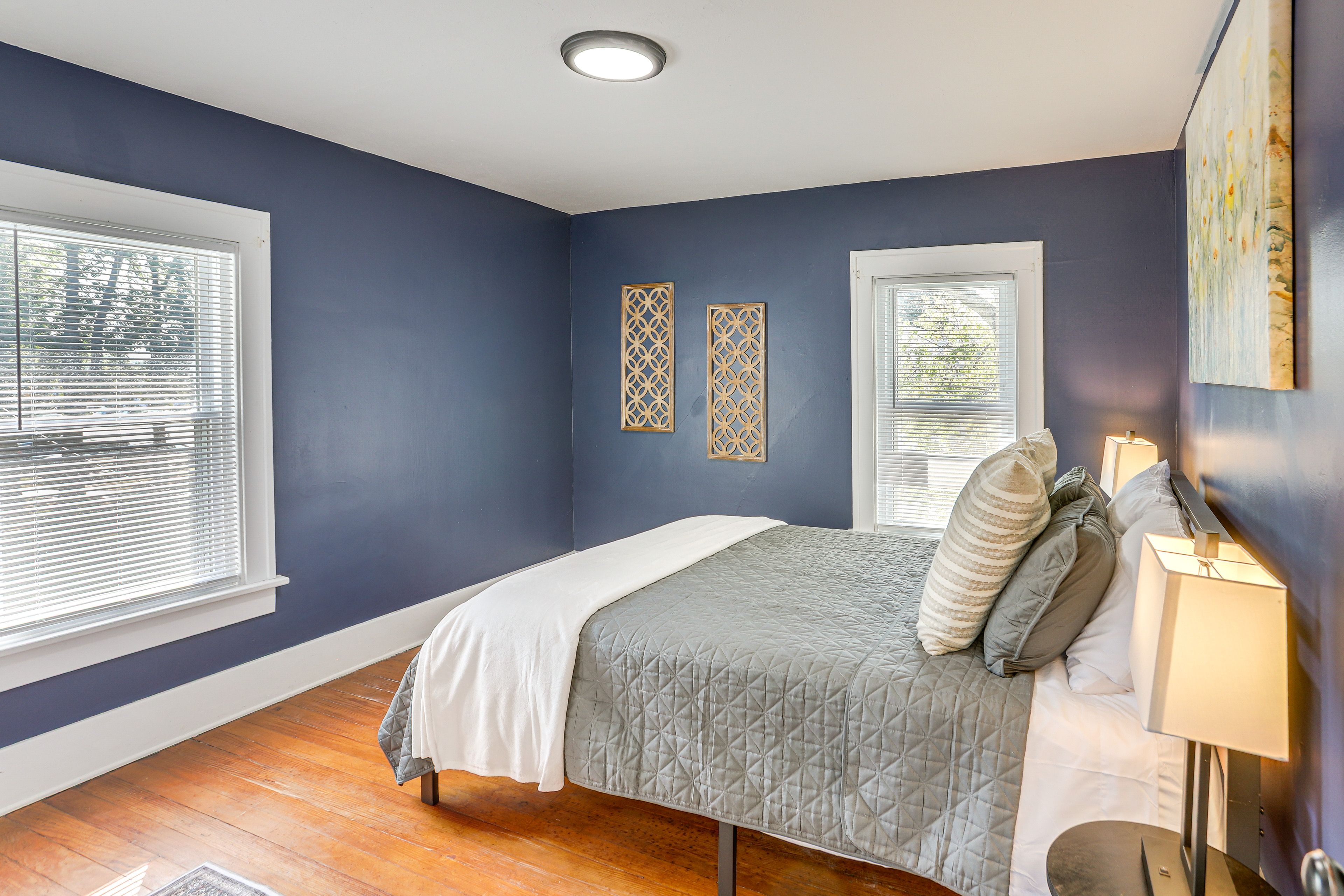 Bedroom 2 | 2nd Floor | Queen Bed