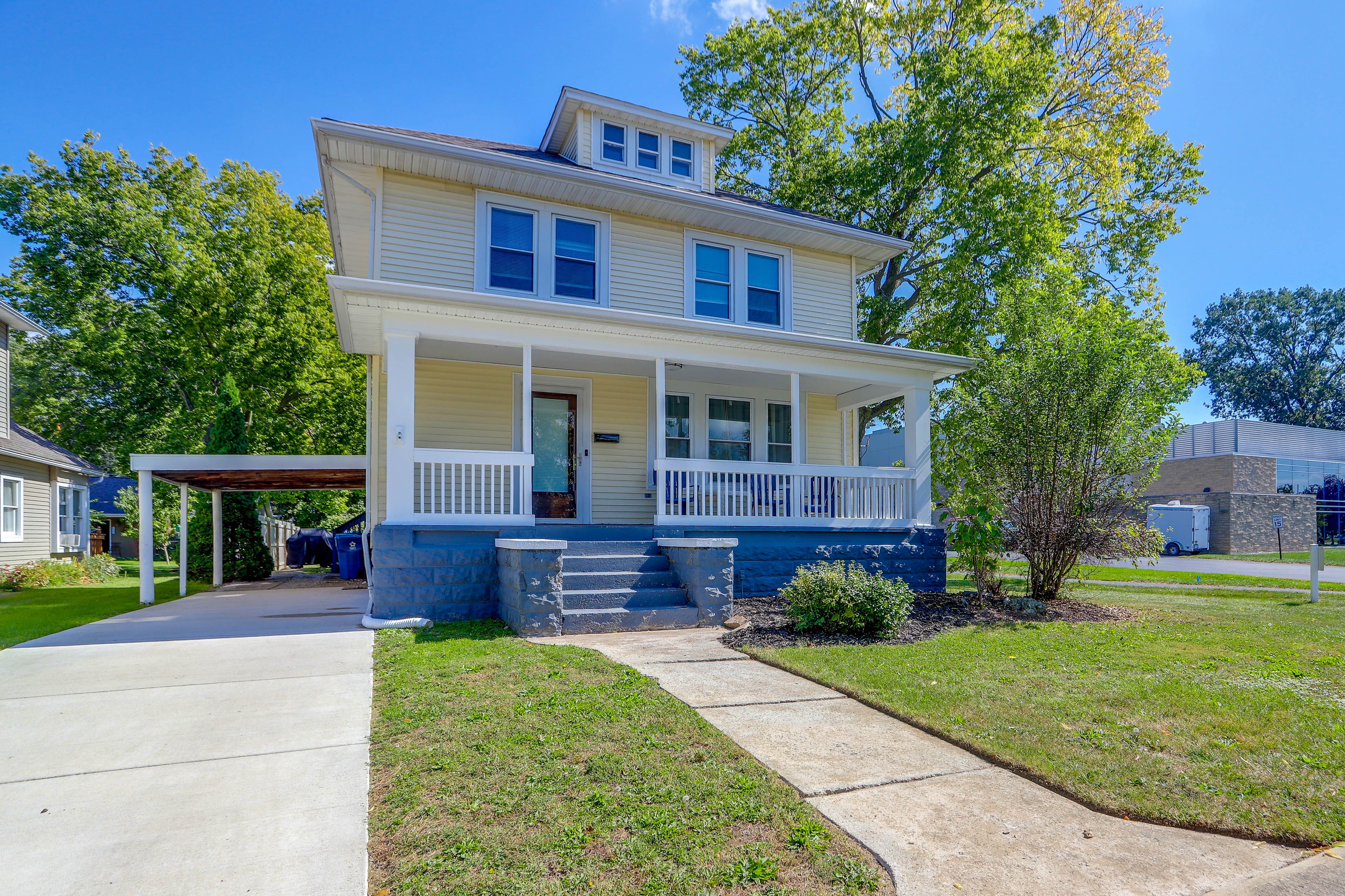 Port Clinton Vacation Rental | 3BR | 1.5BA | 1,874 Sq Ft | Stairs Required