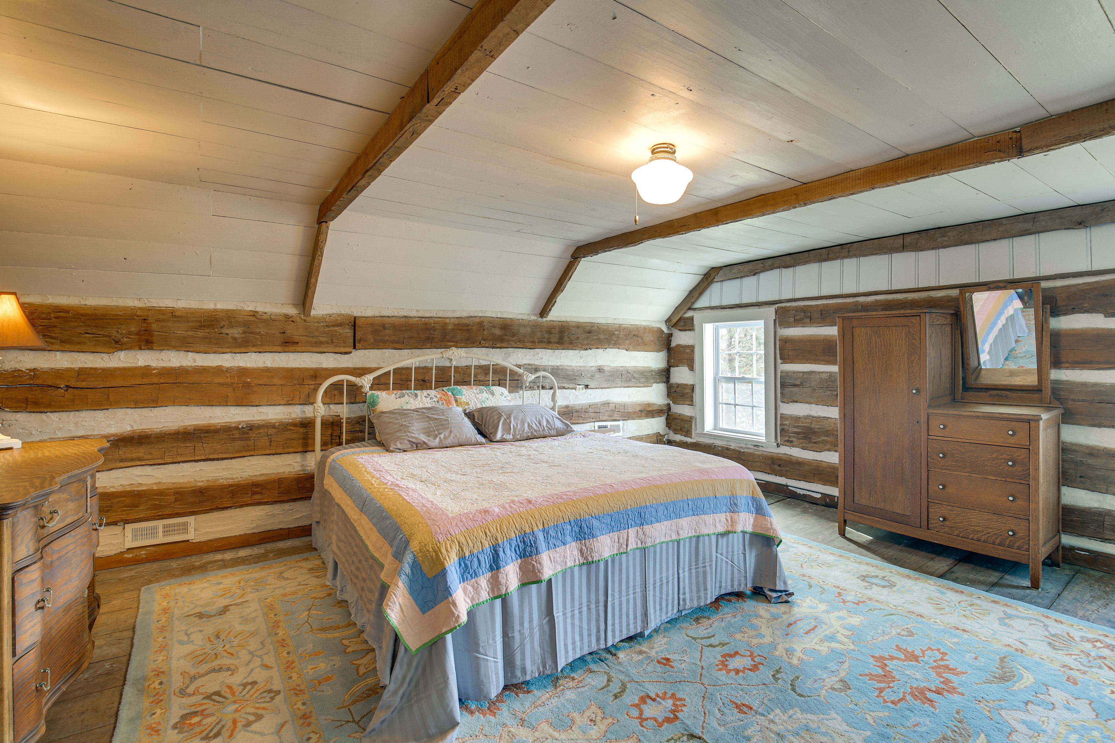 Bedroom 2 | 2nd Floor | King Bed