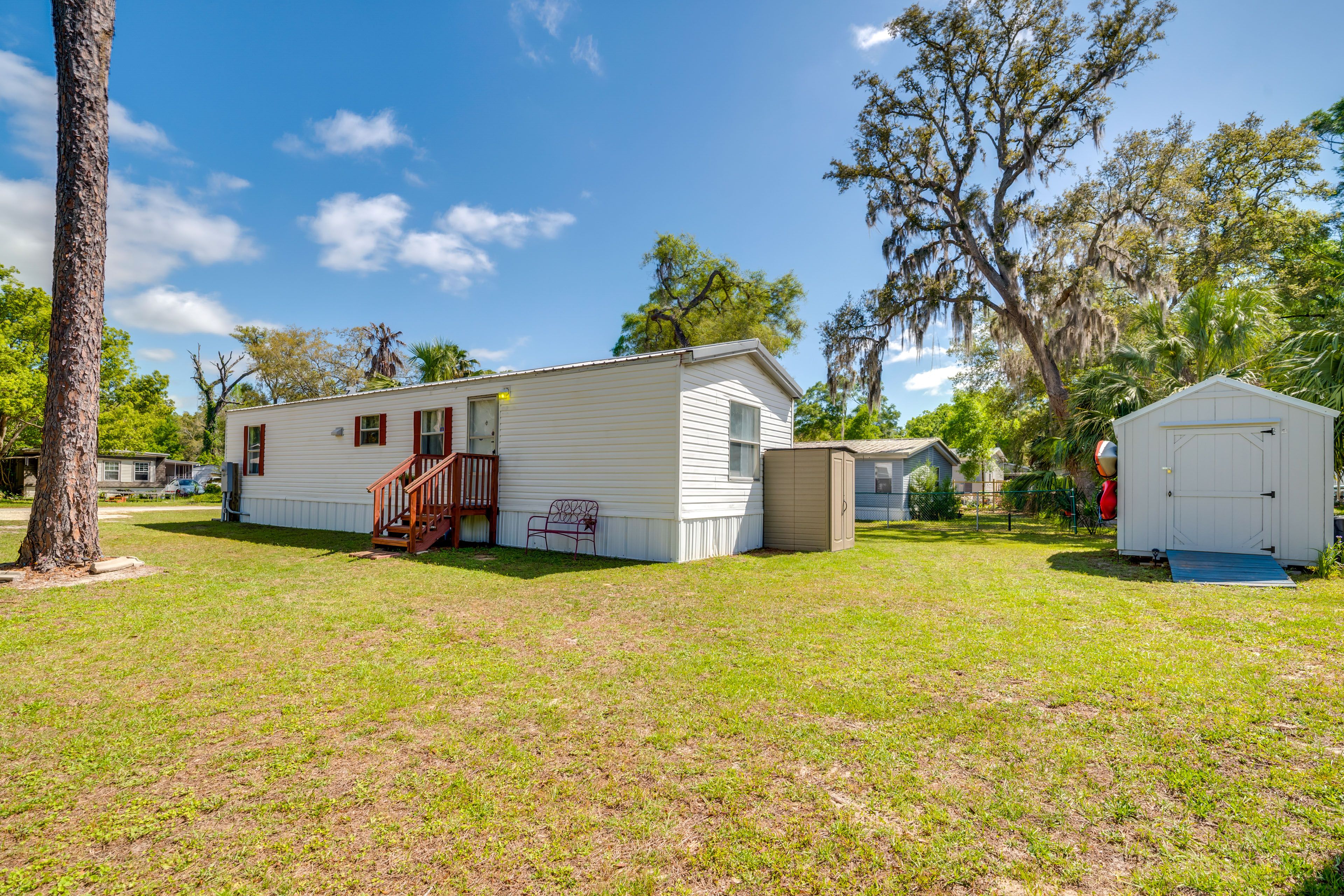Chiefland Vacation Rental | 2BR | 1BA | Steps to Enter | 900 Sq Ft