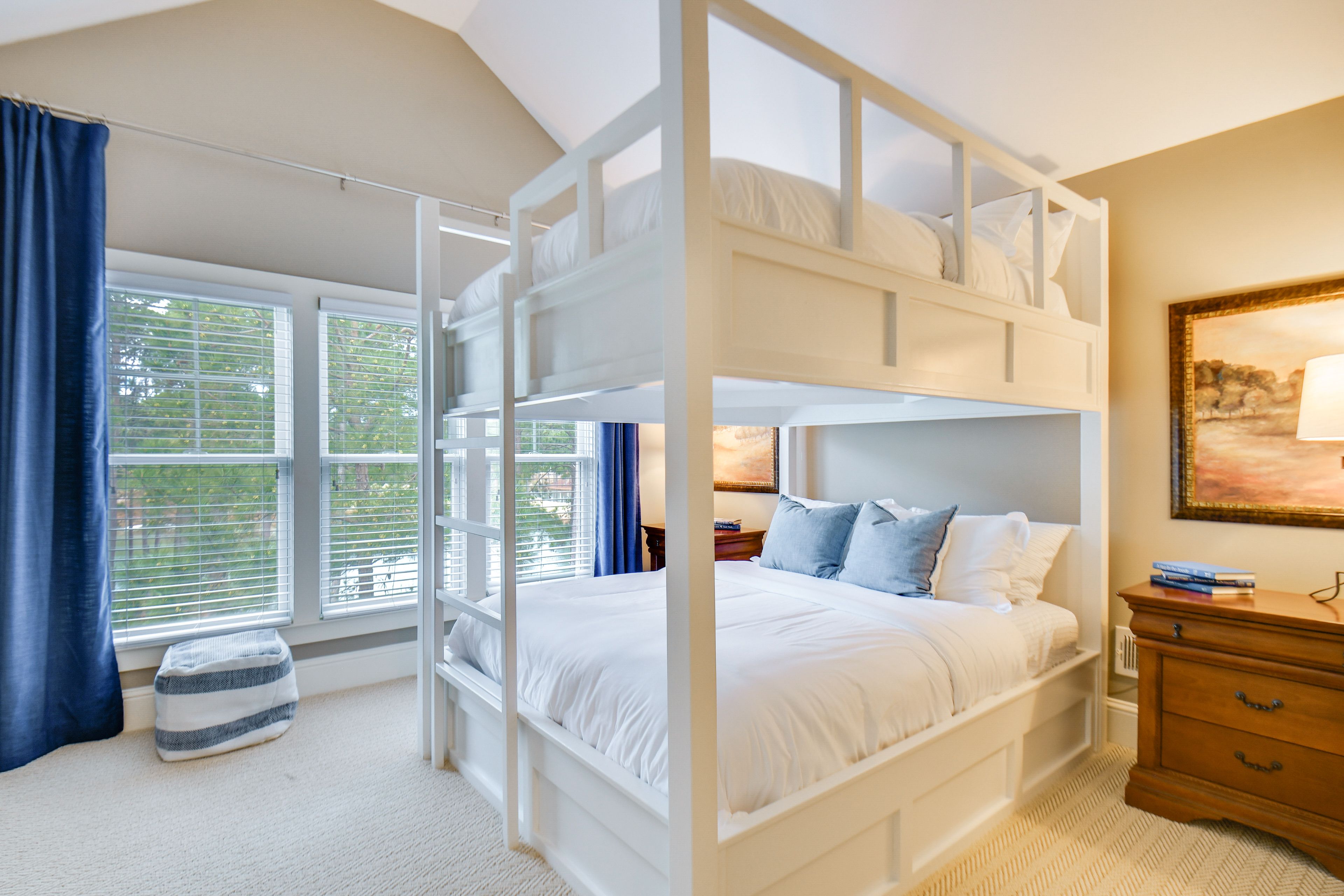 Bedroom 3 | Queen Bunk Bed | 2nd Floor