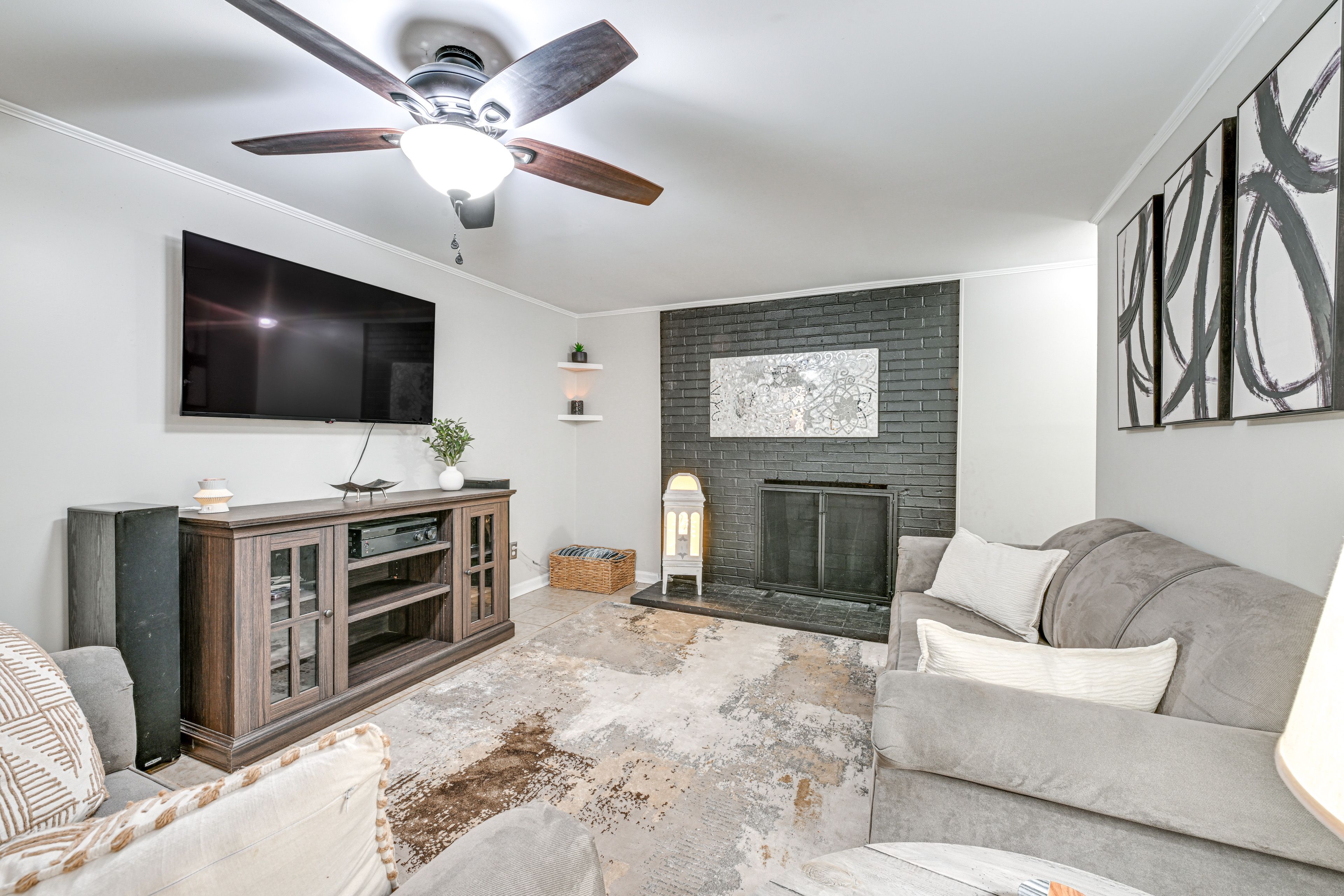 Hickory Vacation Rental | 2BR | 1BA | 900 Sq Ft | 1 Step to Enter