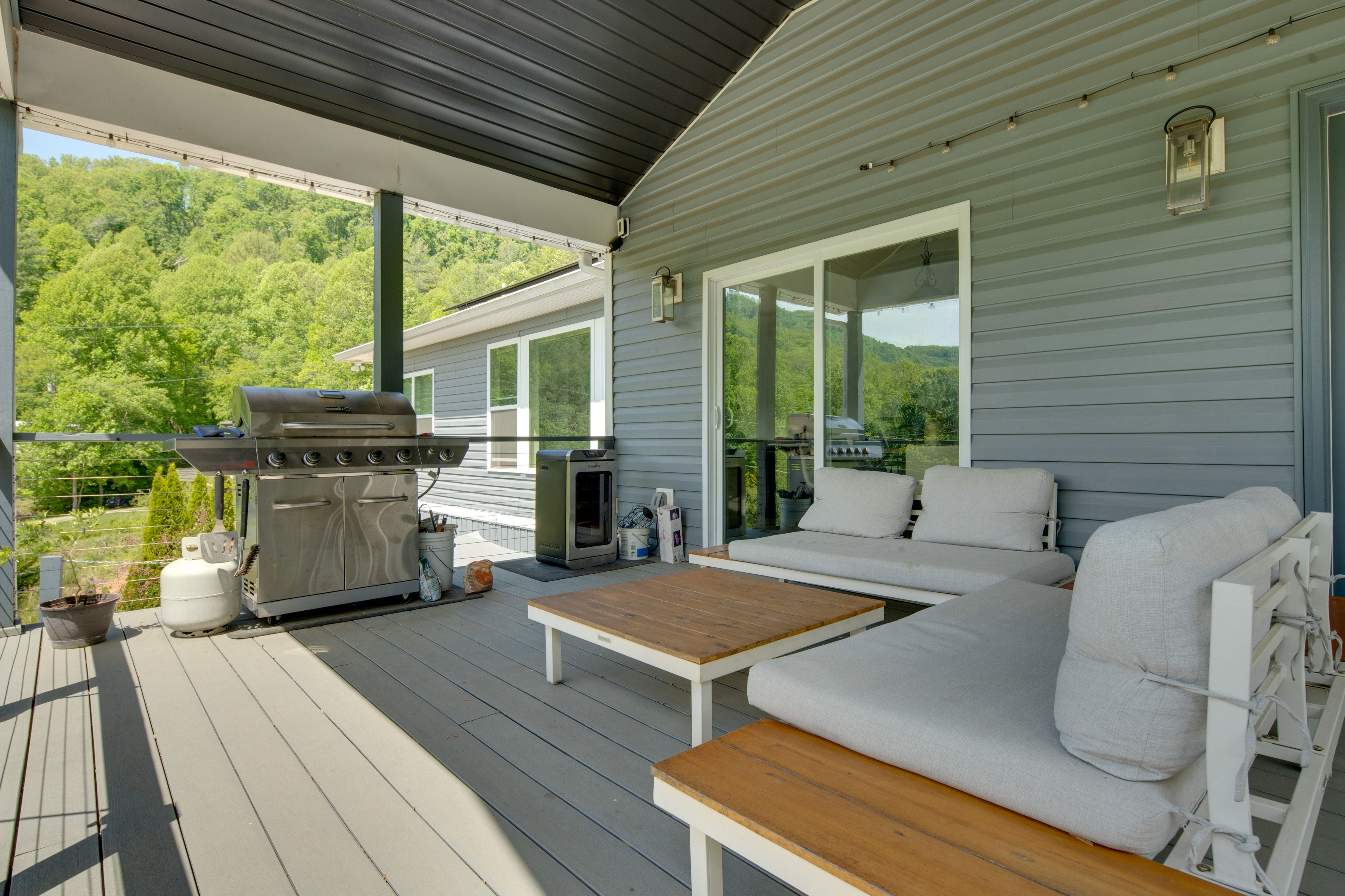 Back Porch | Gas Grill | Mountain Views