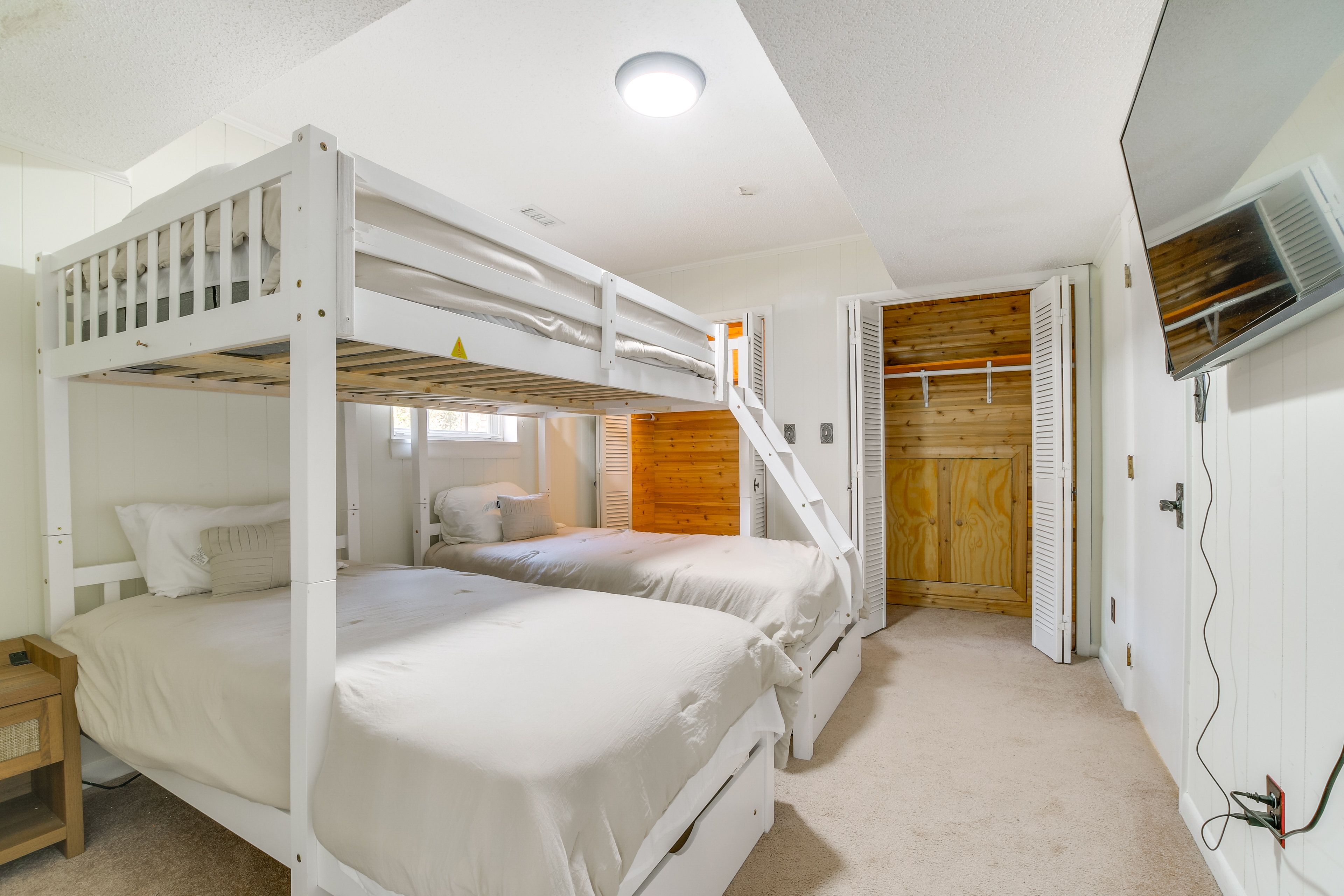 Bedroom 4 | Lower Level | 2 Twin Beds | Lofted Full Bed