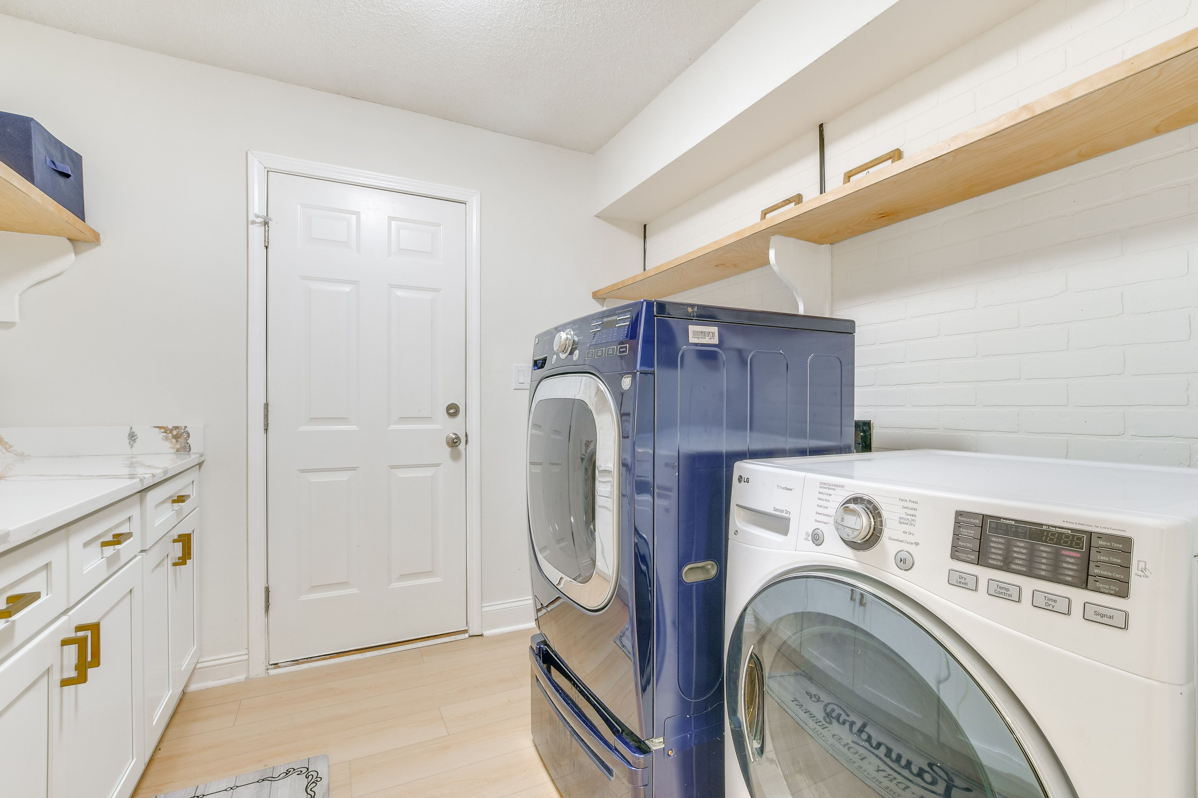 Laundry Room | Main Level