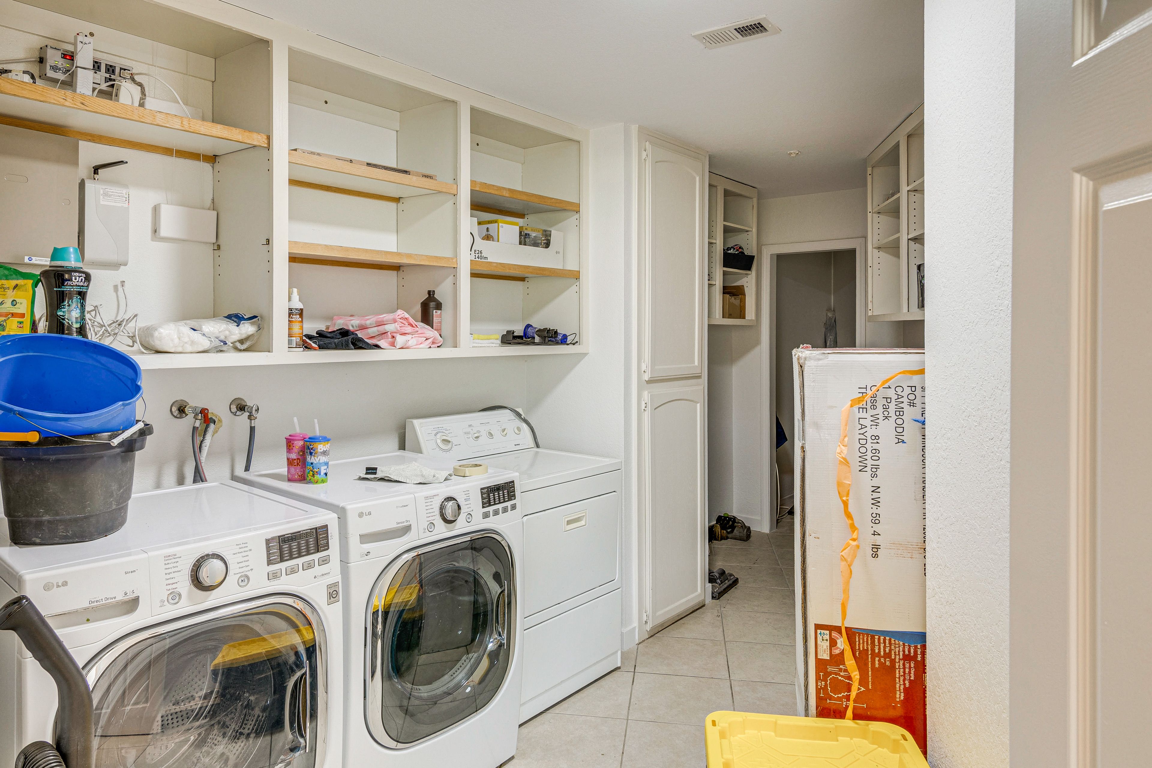 Laundry Room | Washer & Dryer