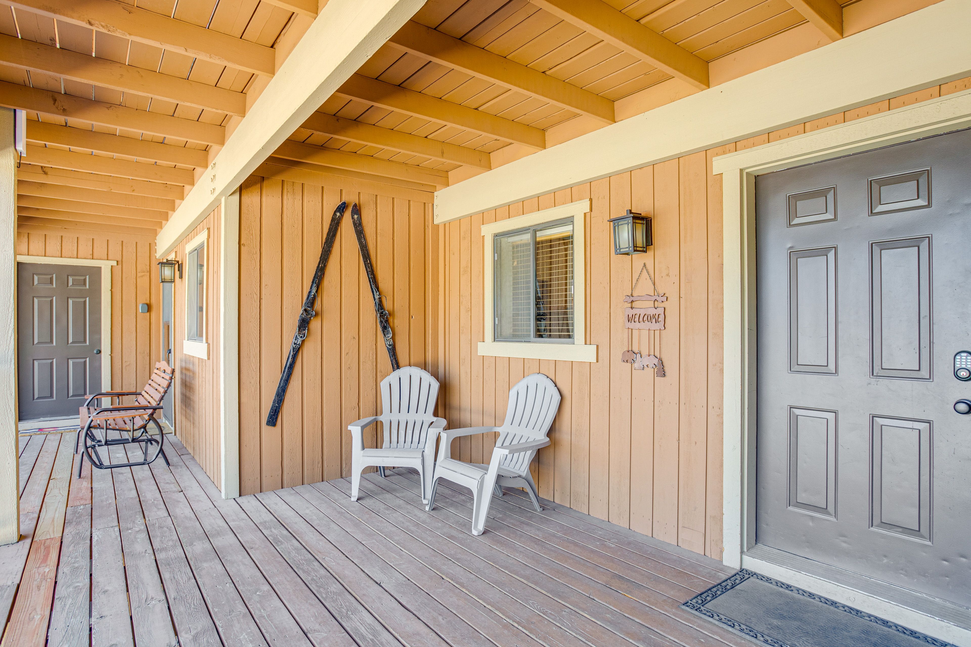 Condo Exterior | Private Entrance
