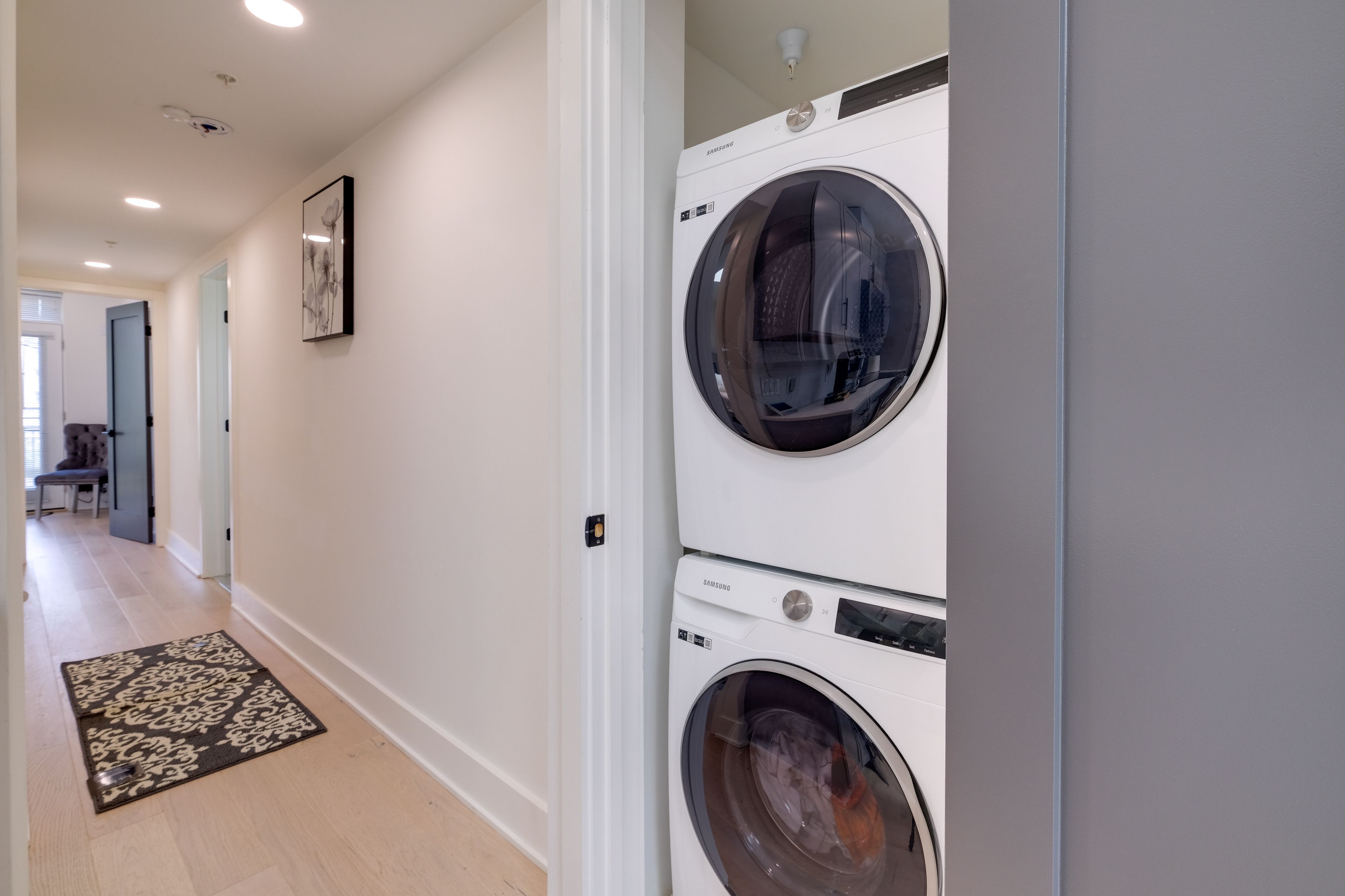 Laundry Room | Washer & Dryer