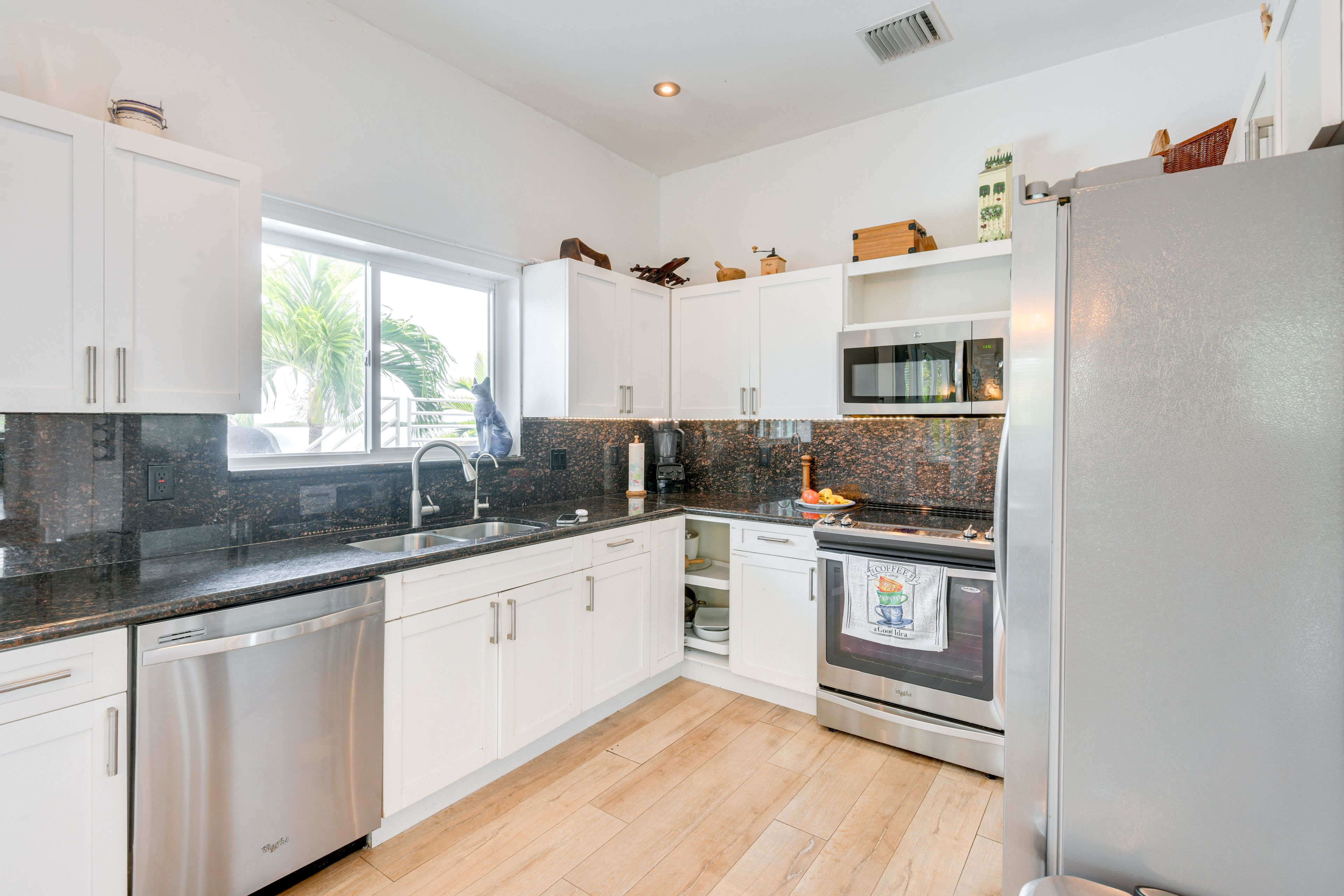 Kitchen | 1st Floor | Drip Coffee Maker | Blender | Cooking Basics