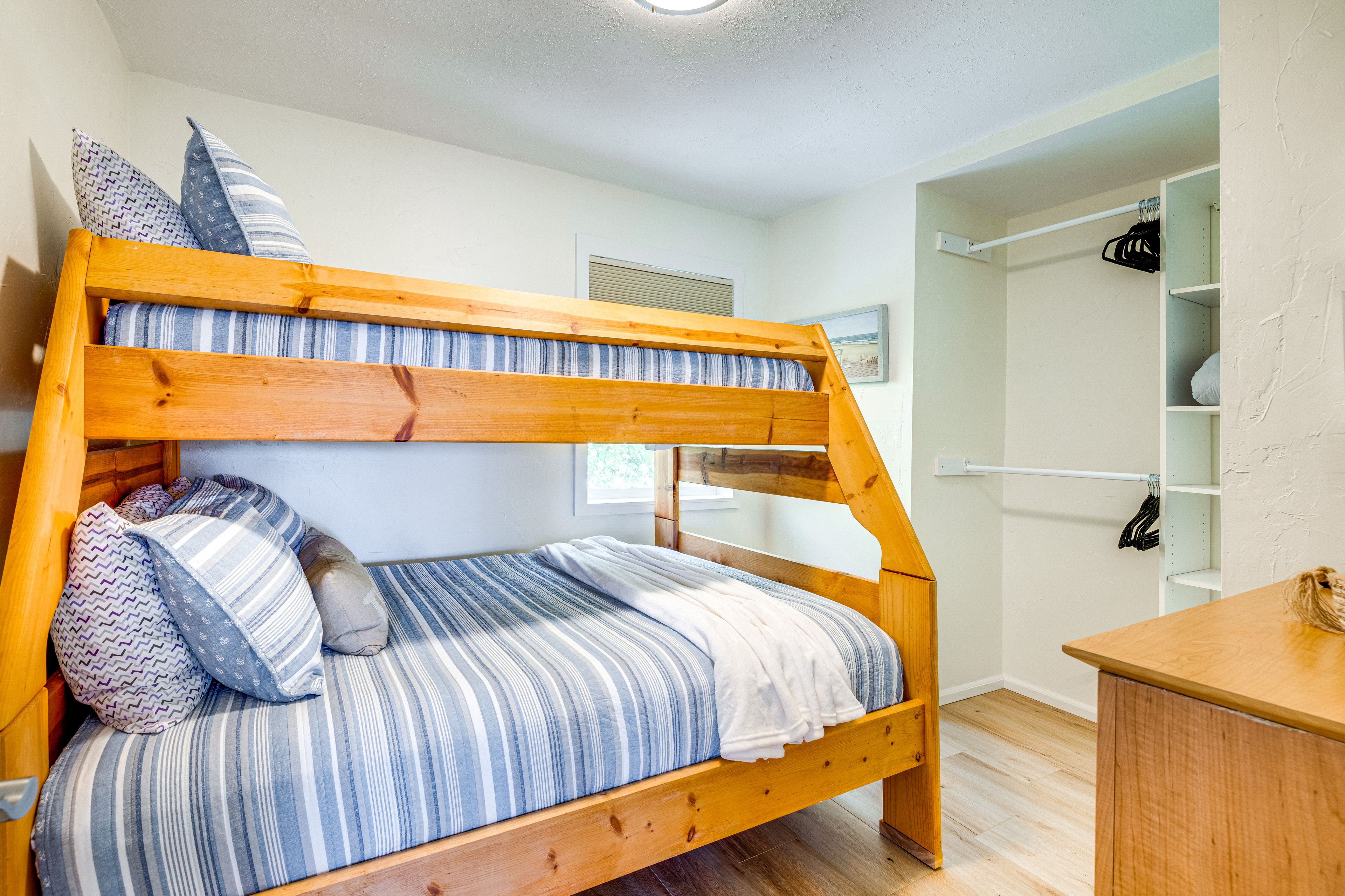 Bedroom 2 | Twin/Full Bunk Bed | Linens Provided