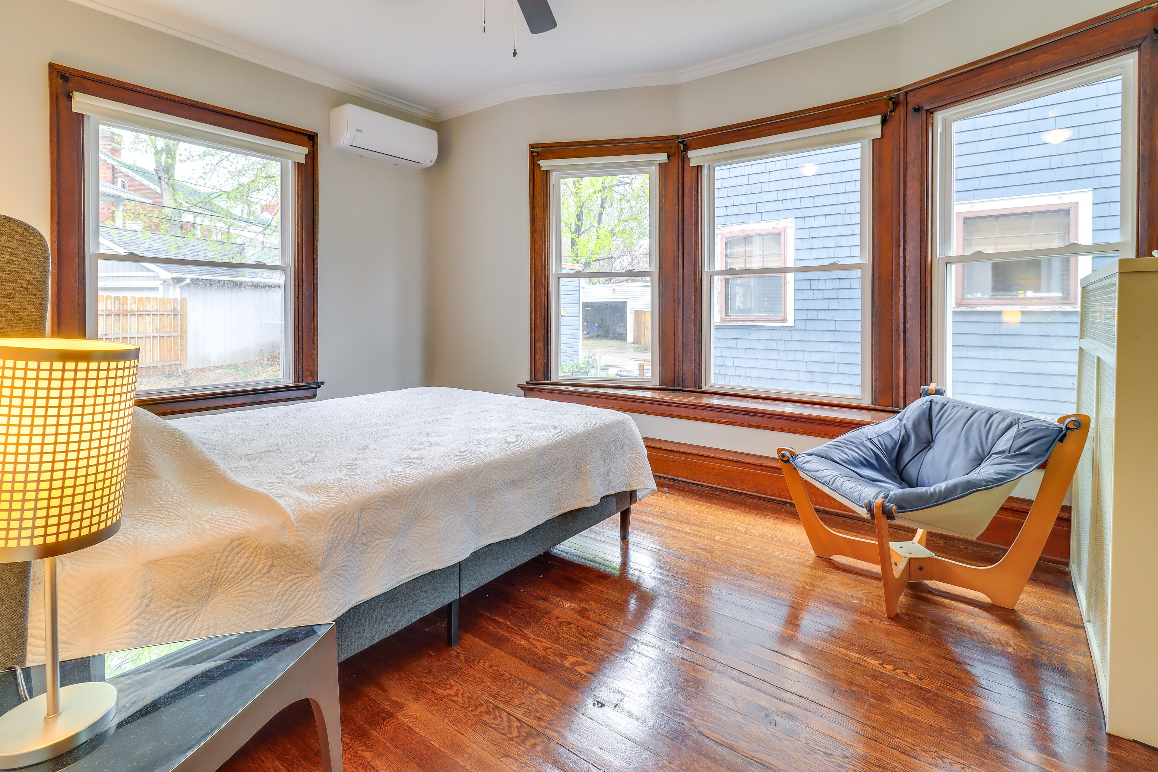 Bedroom | Queen Bed