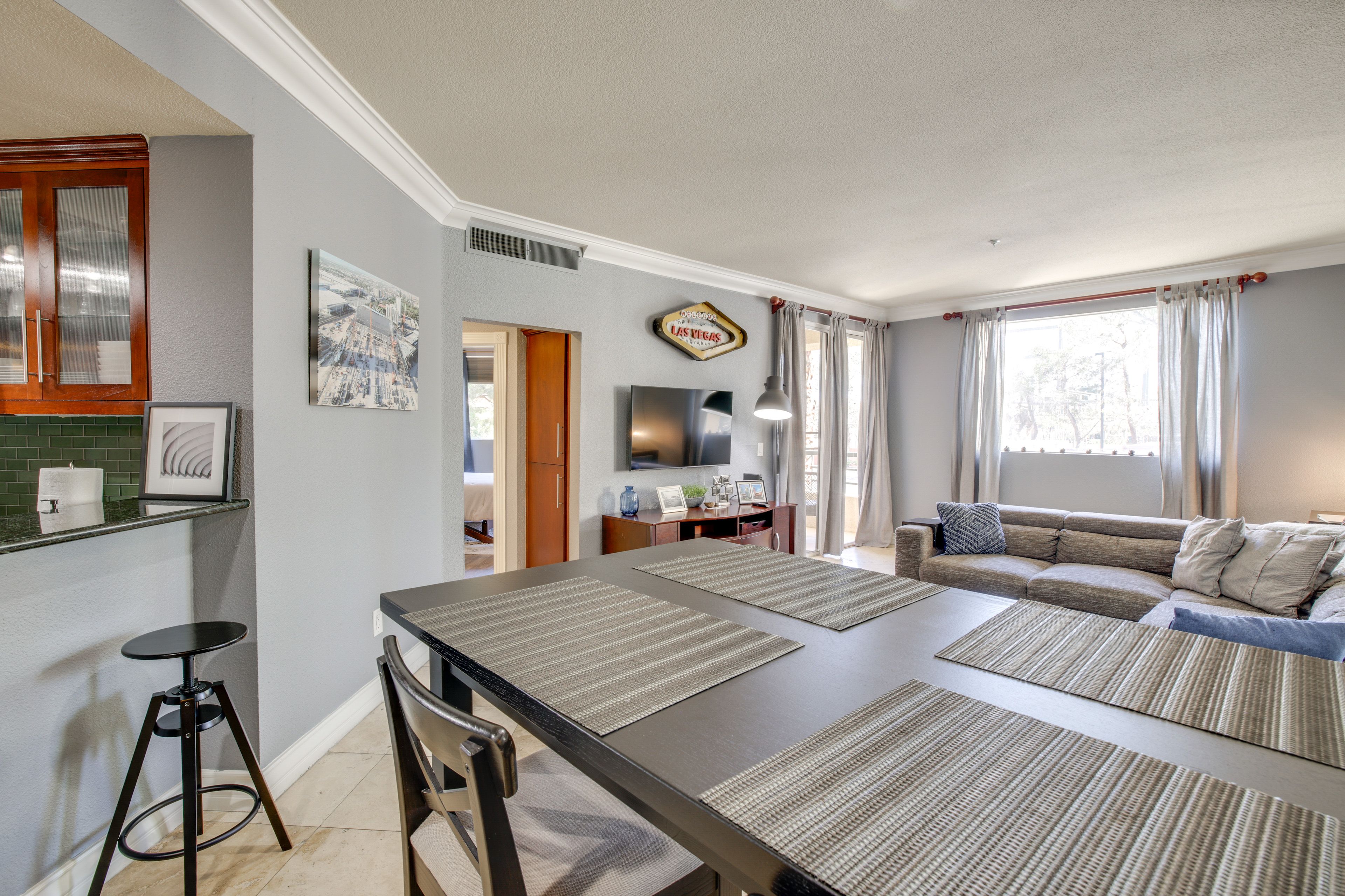Dining Area | Open Floor Plan | Central A/C & Heating