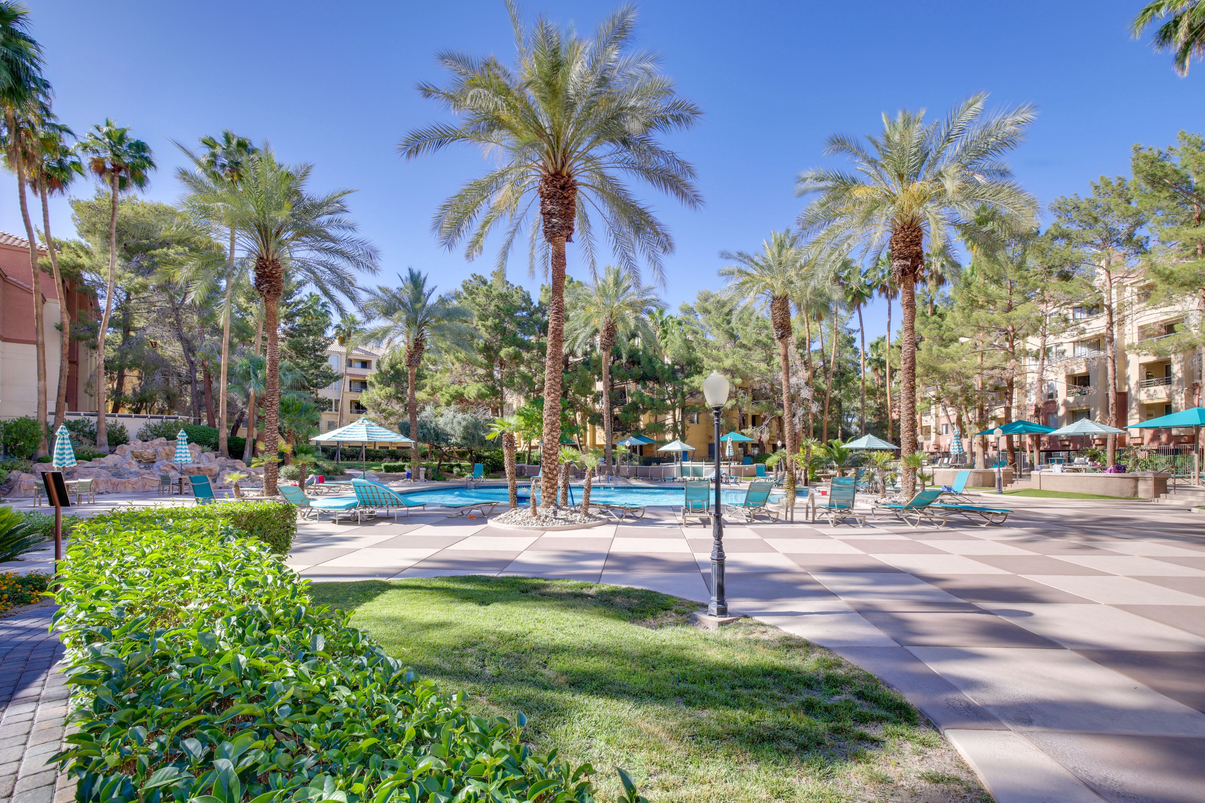 Meridian Condos | Community Amenities