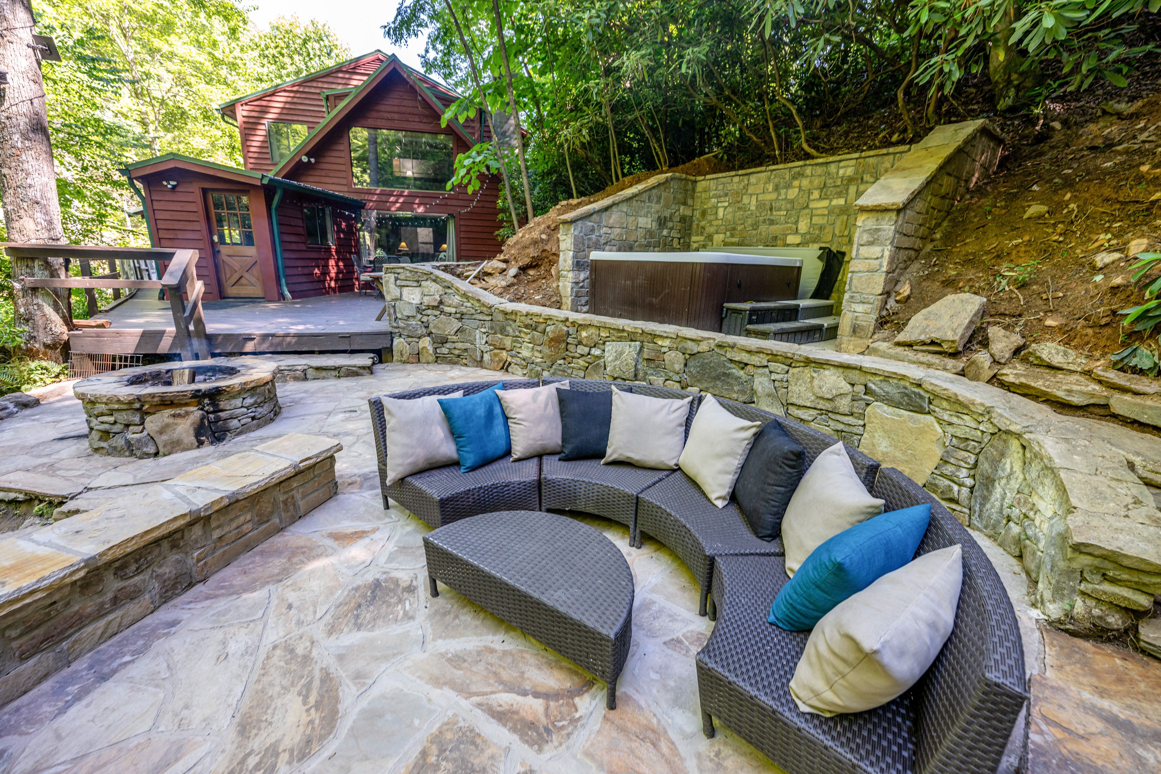 Franklin Vacation Rental | 3BR | 2BA | Stairs Required | 1,988 Sq Ft