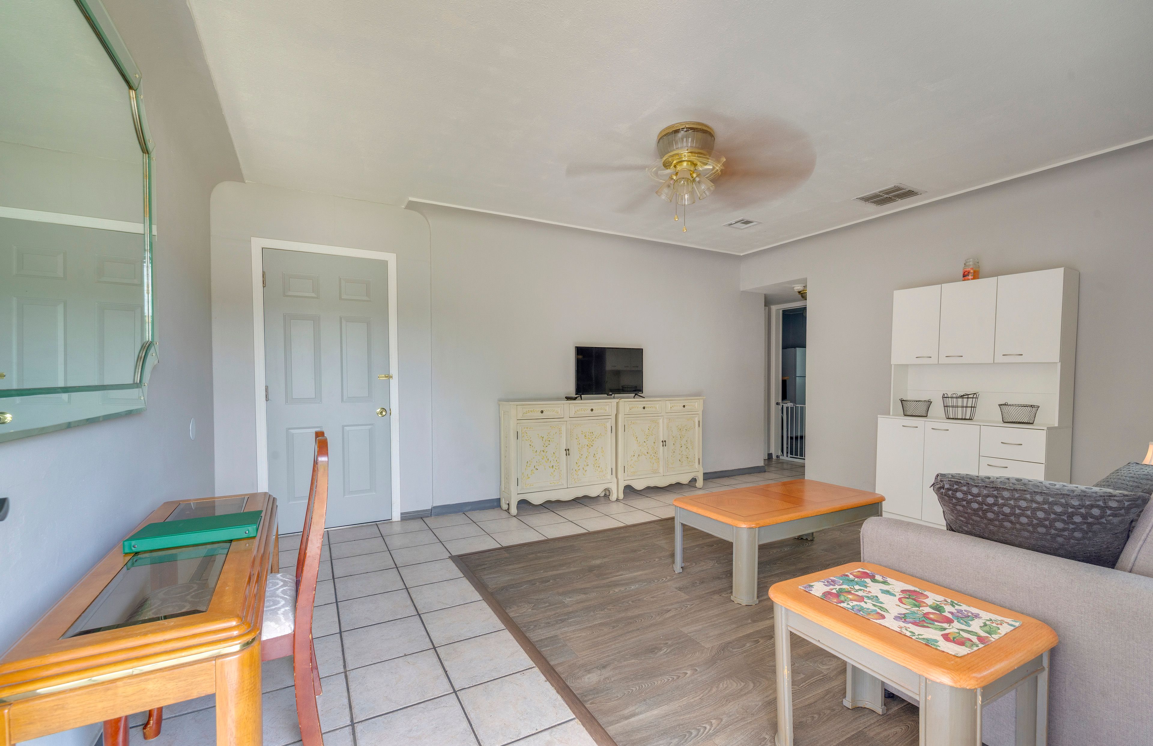 Living Room | Free WiFi | Twin Sleeper Sofa | Single-Story Home
