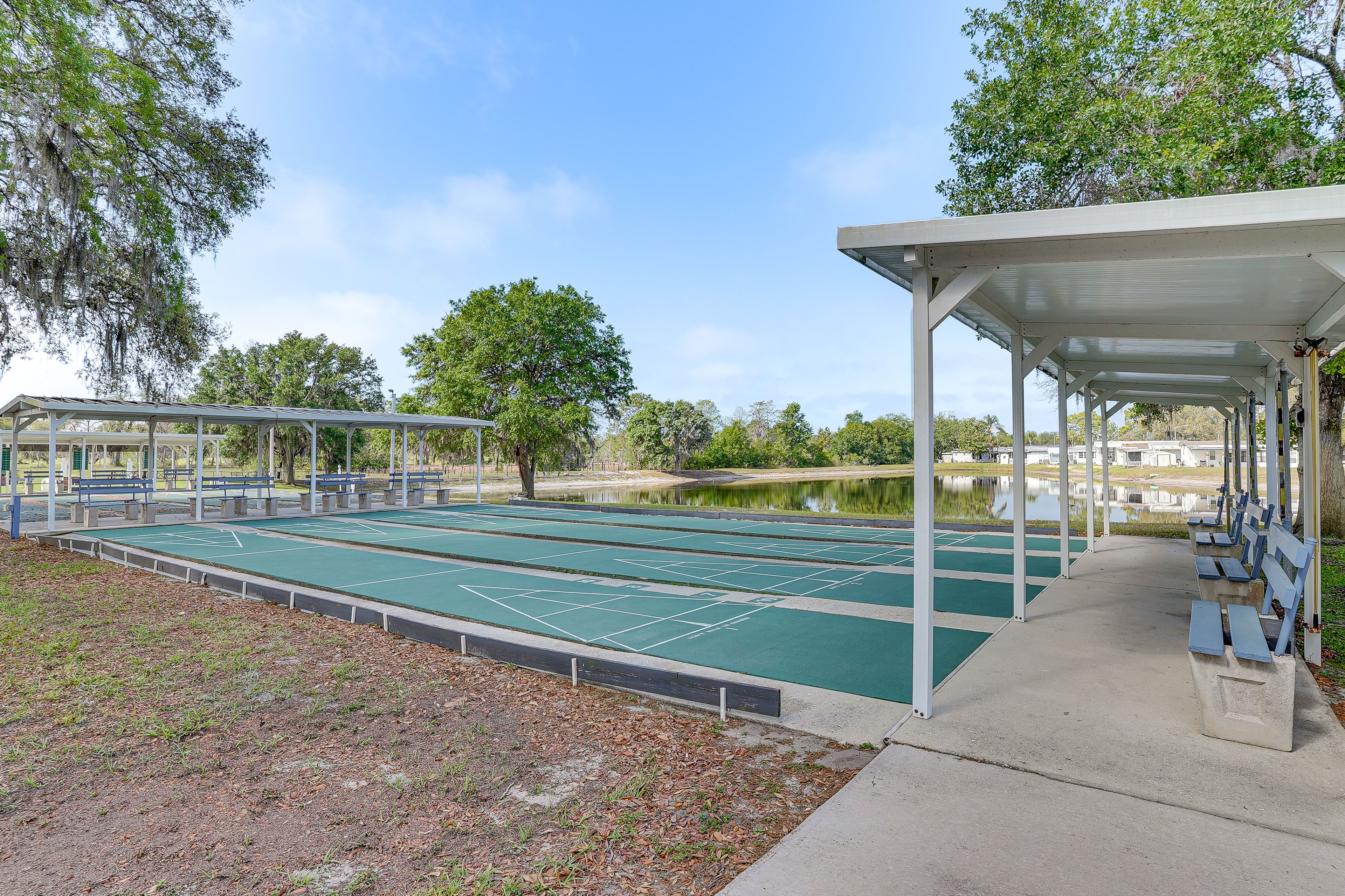 Community Amenities | Shuffleboard | Horseshoes | Basketball Court