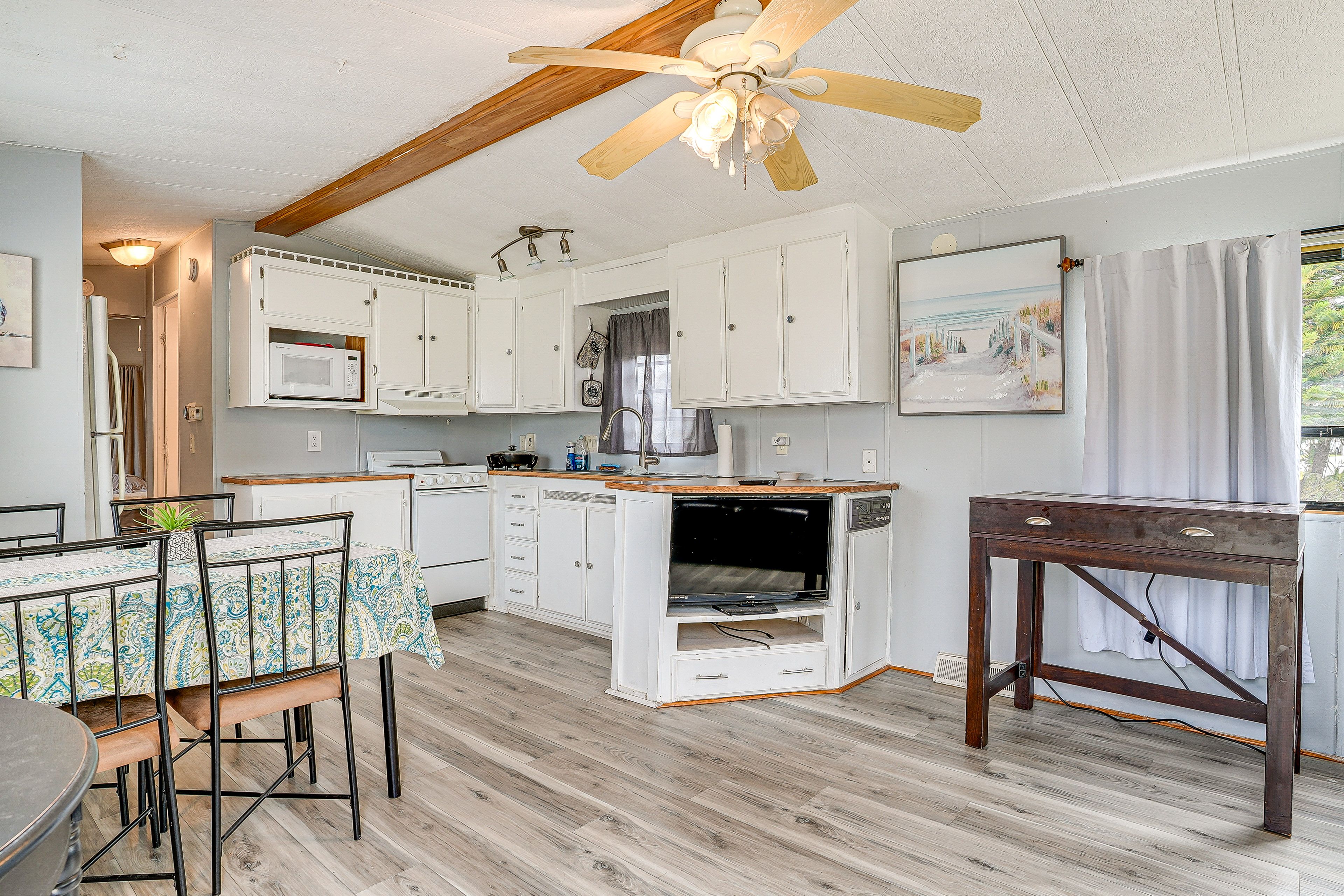 Davenport Vacation Rental | 1BR | 1BA | 500 Sq Ft | 4 Steps to Enter