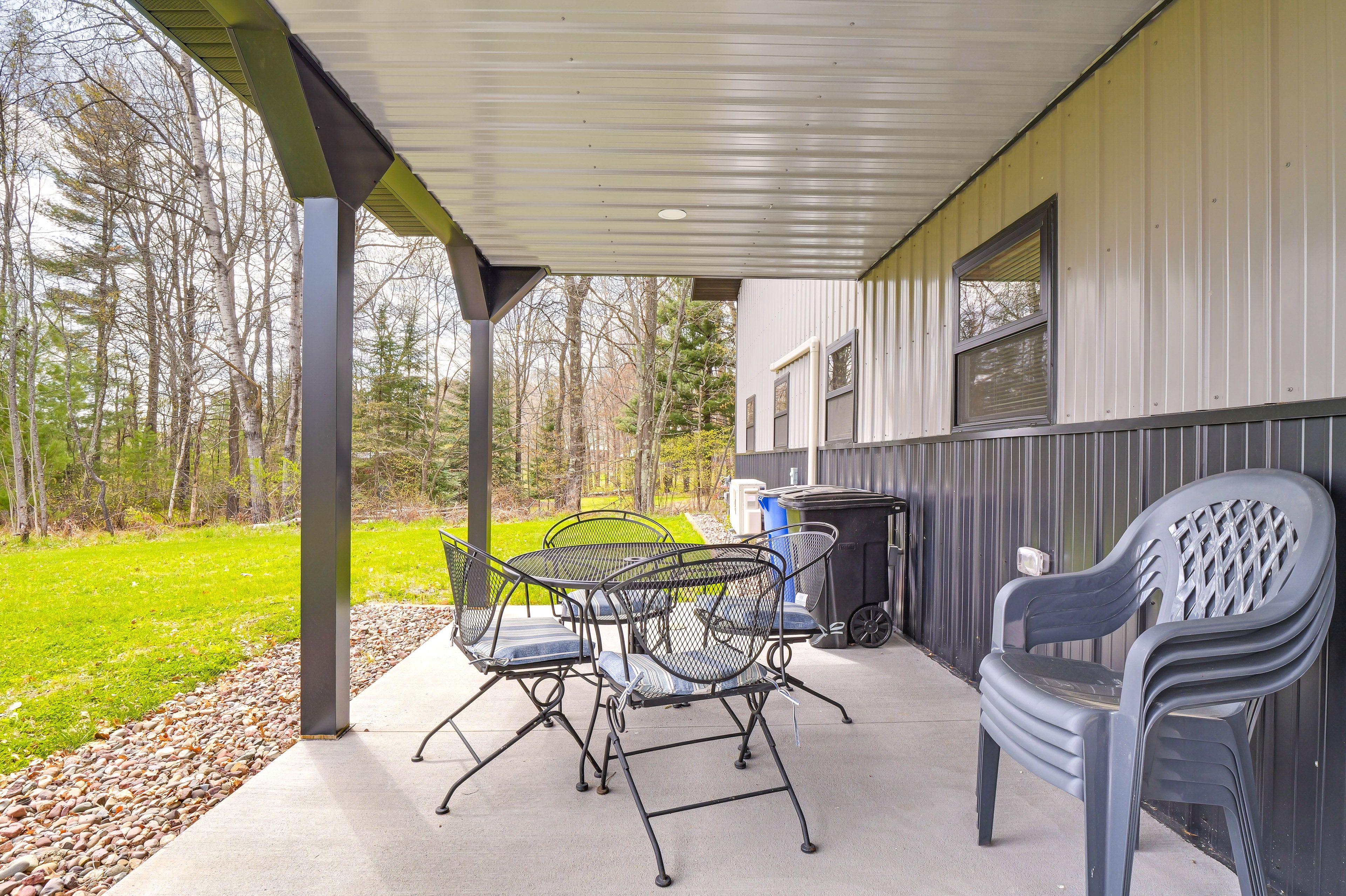 Patio | Backyard | River Views