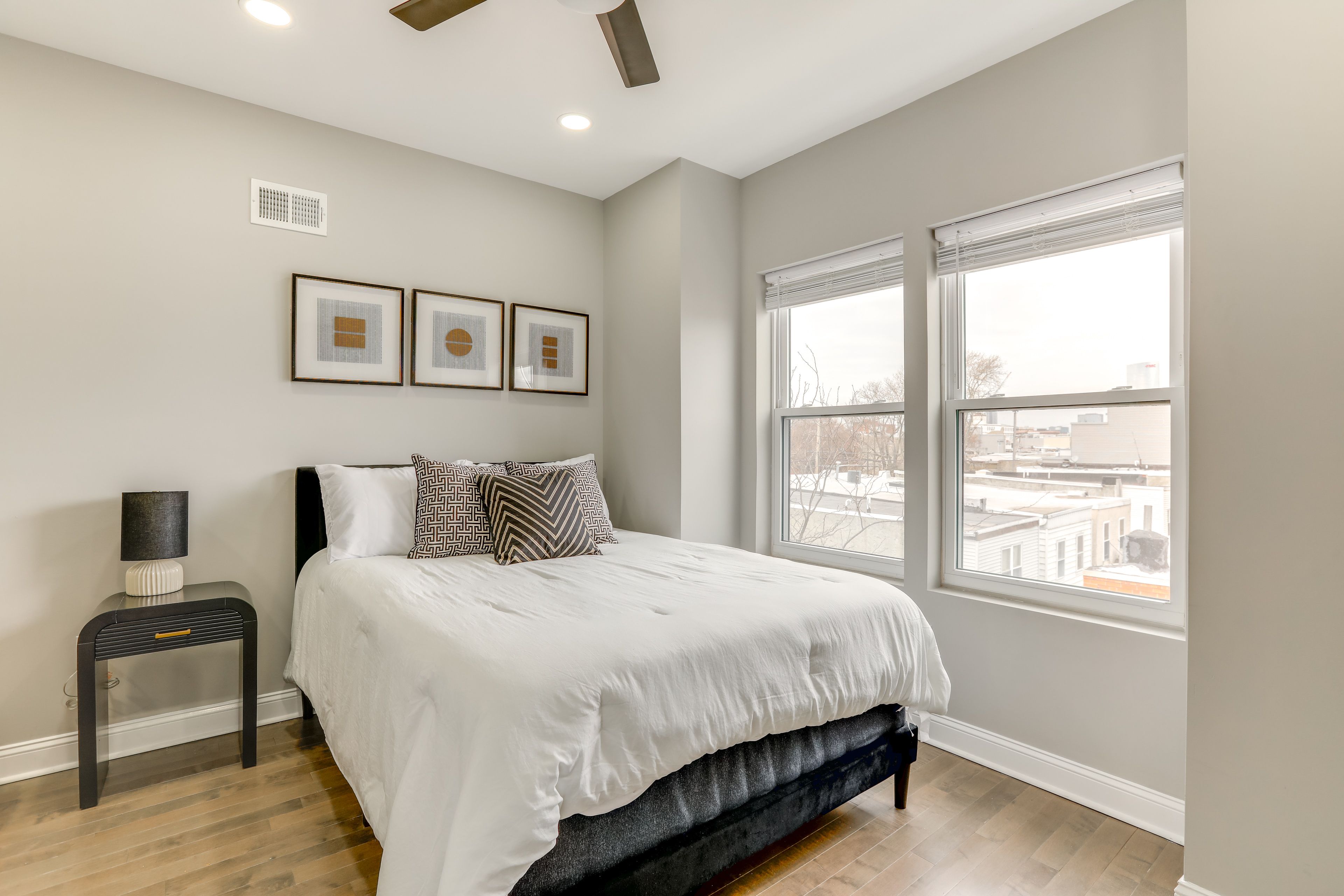 Bedroom 3 | 3rd Floor | Queen Bed | Wet Bar | En-Suite Bathroom