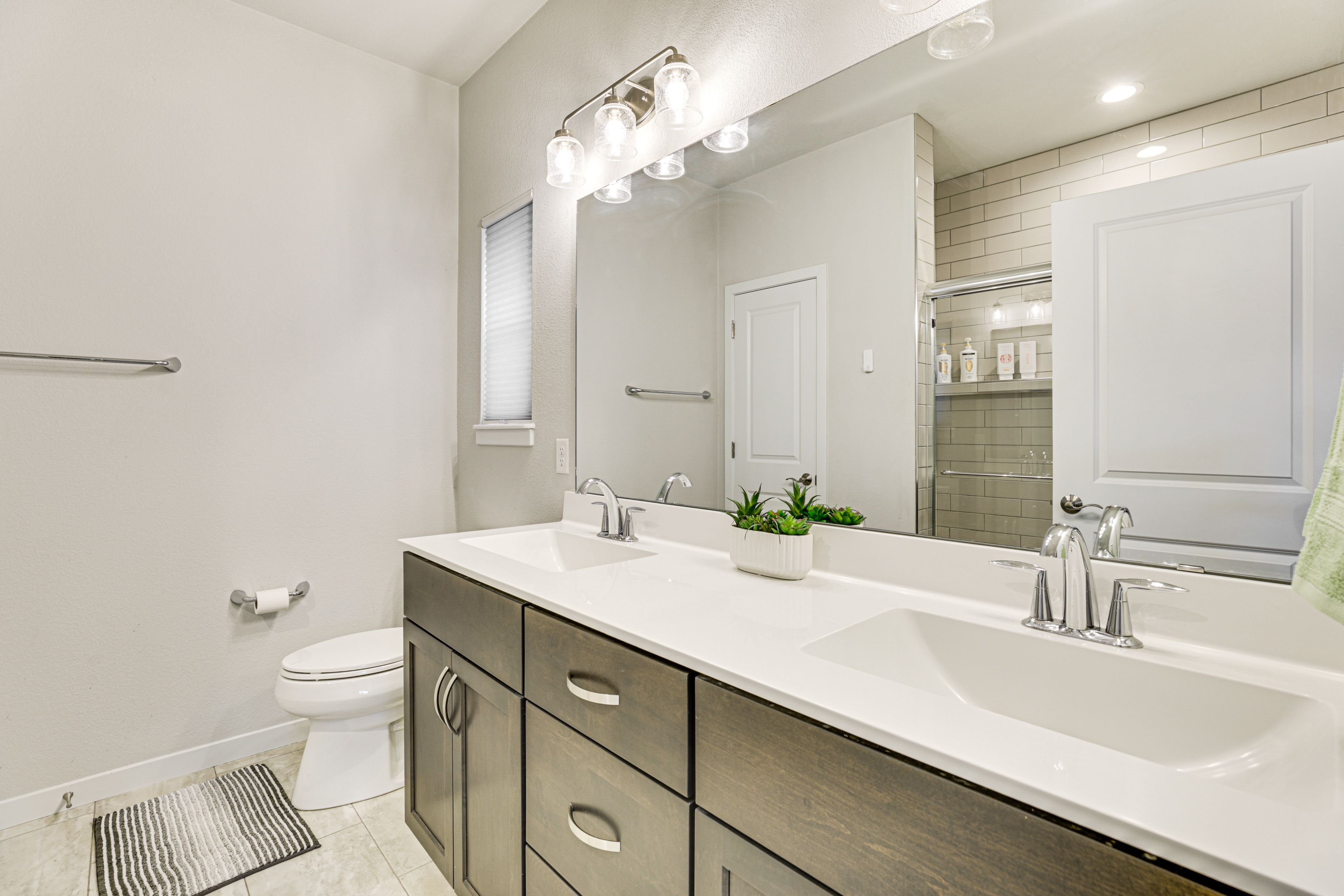 En-Suite Bathroom | Shower | Main Level