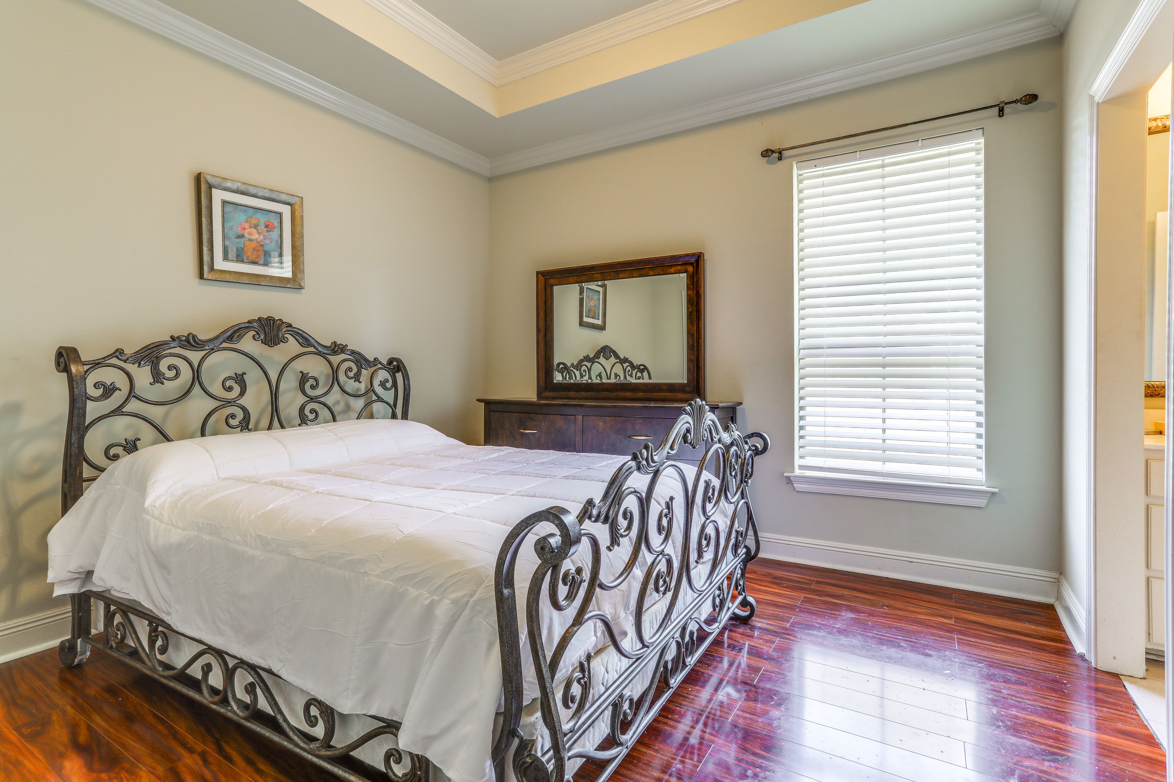 Bedroom 2 | Queen Bed