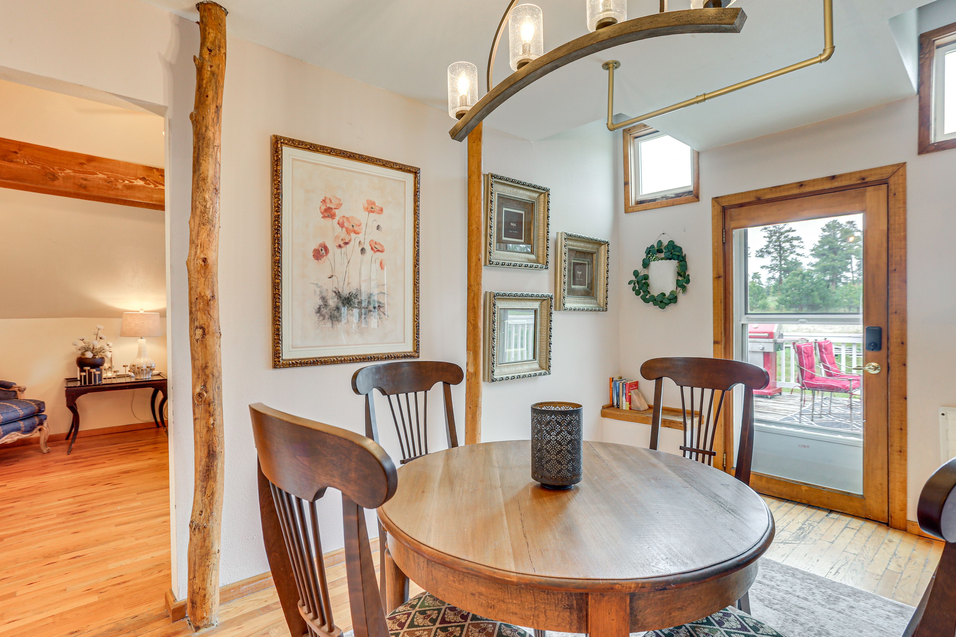 Dining Area | Dishware & Flatware