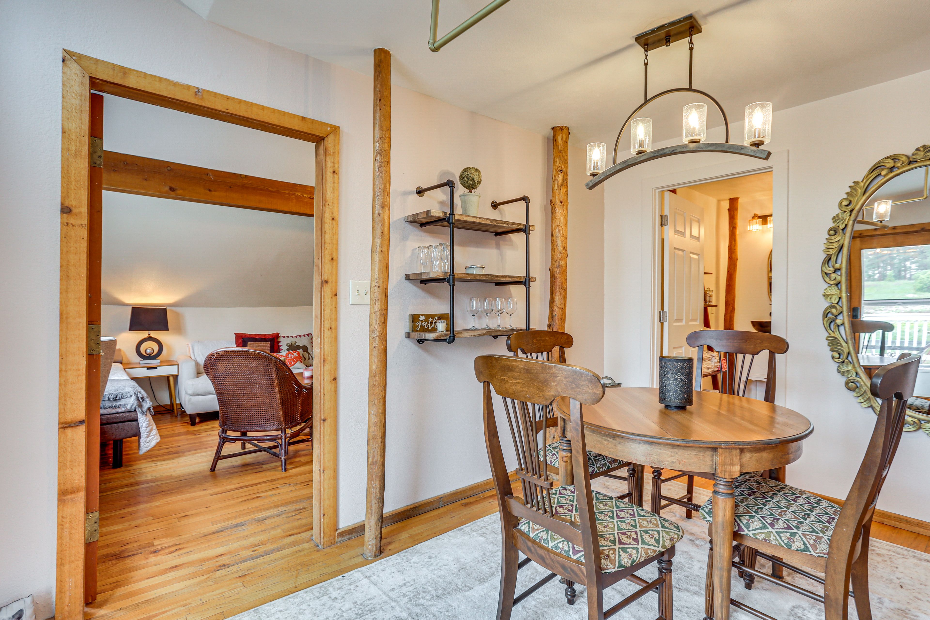 Dining Area | Vintage Decor