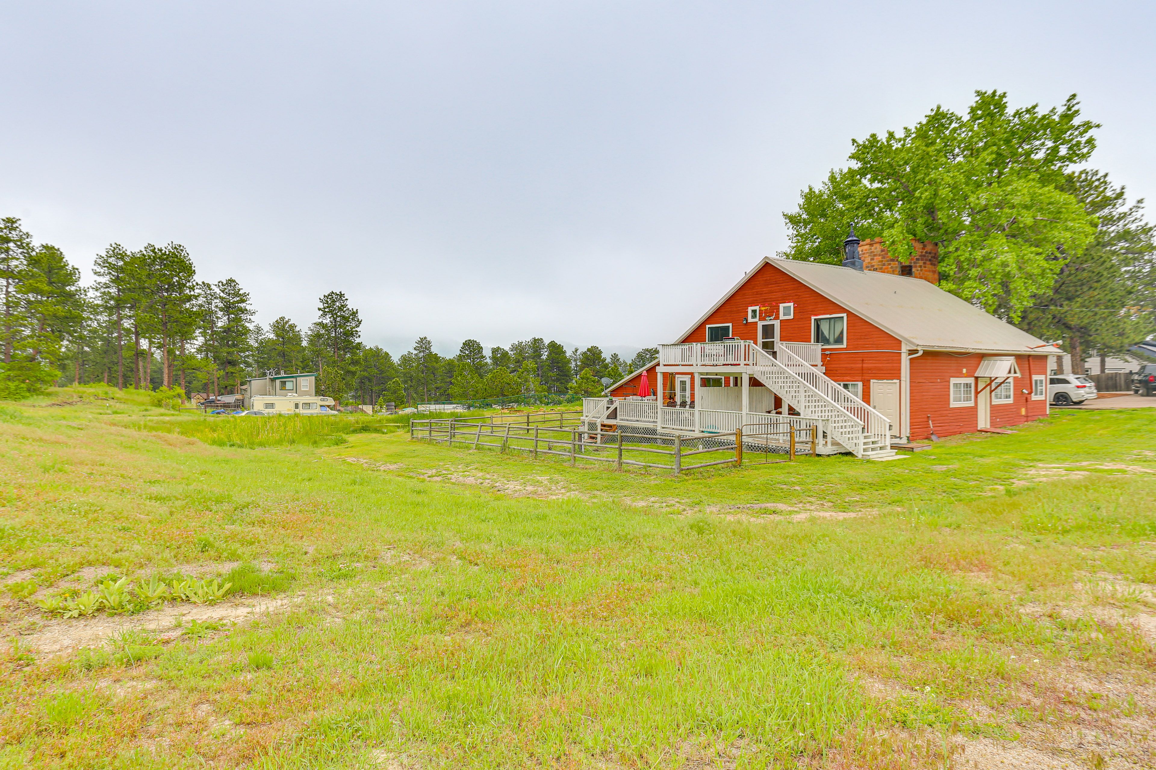 Property Exterior | Upper-Level Guest Suite