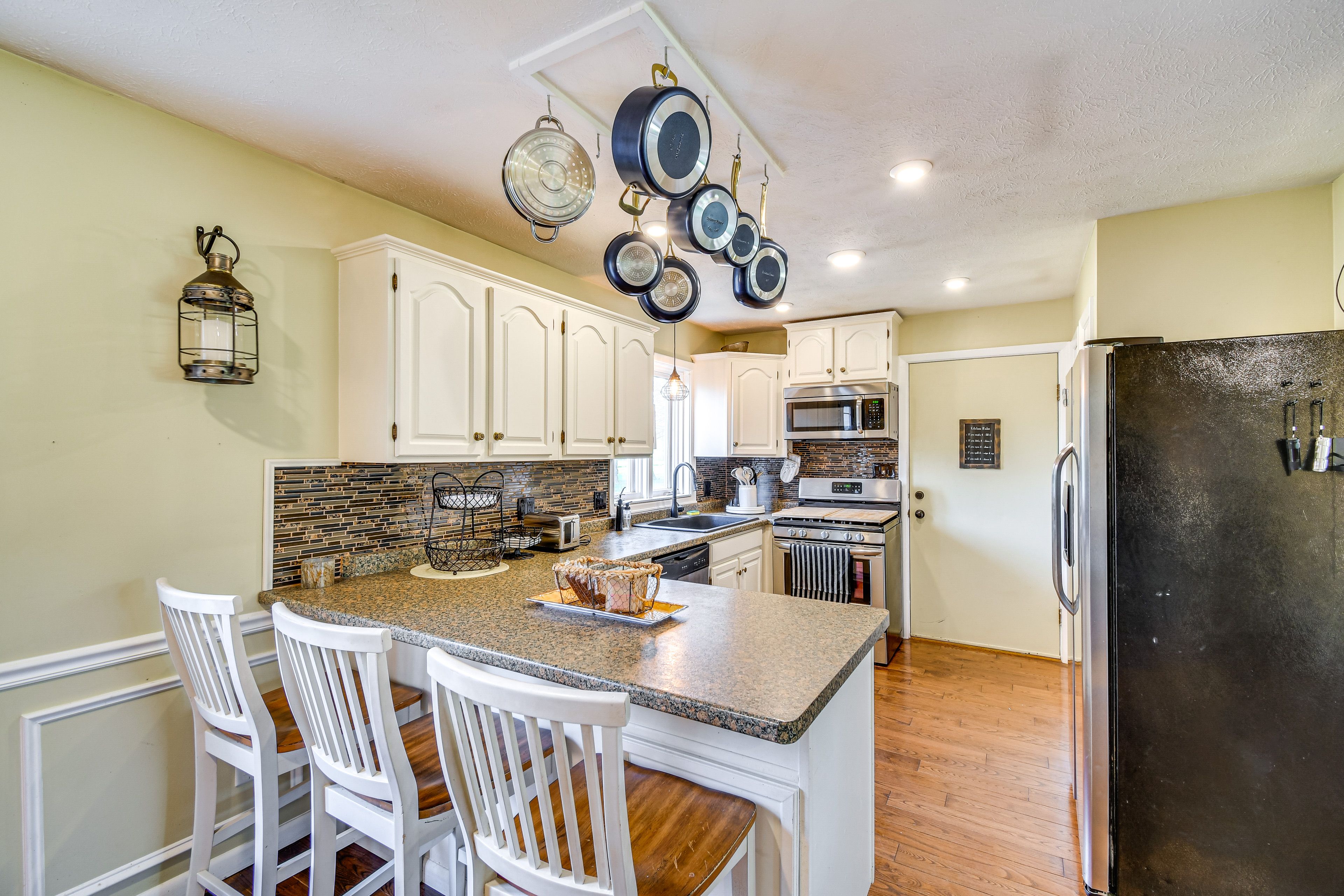 Kitchen | Main Level | Dishwasher | Cooking Basics
