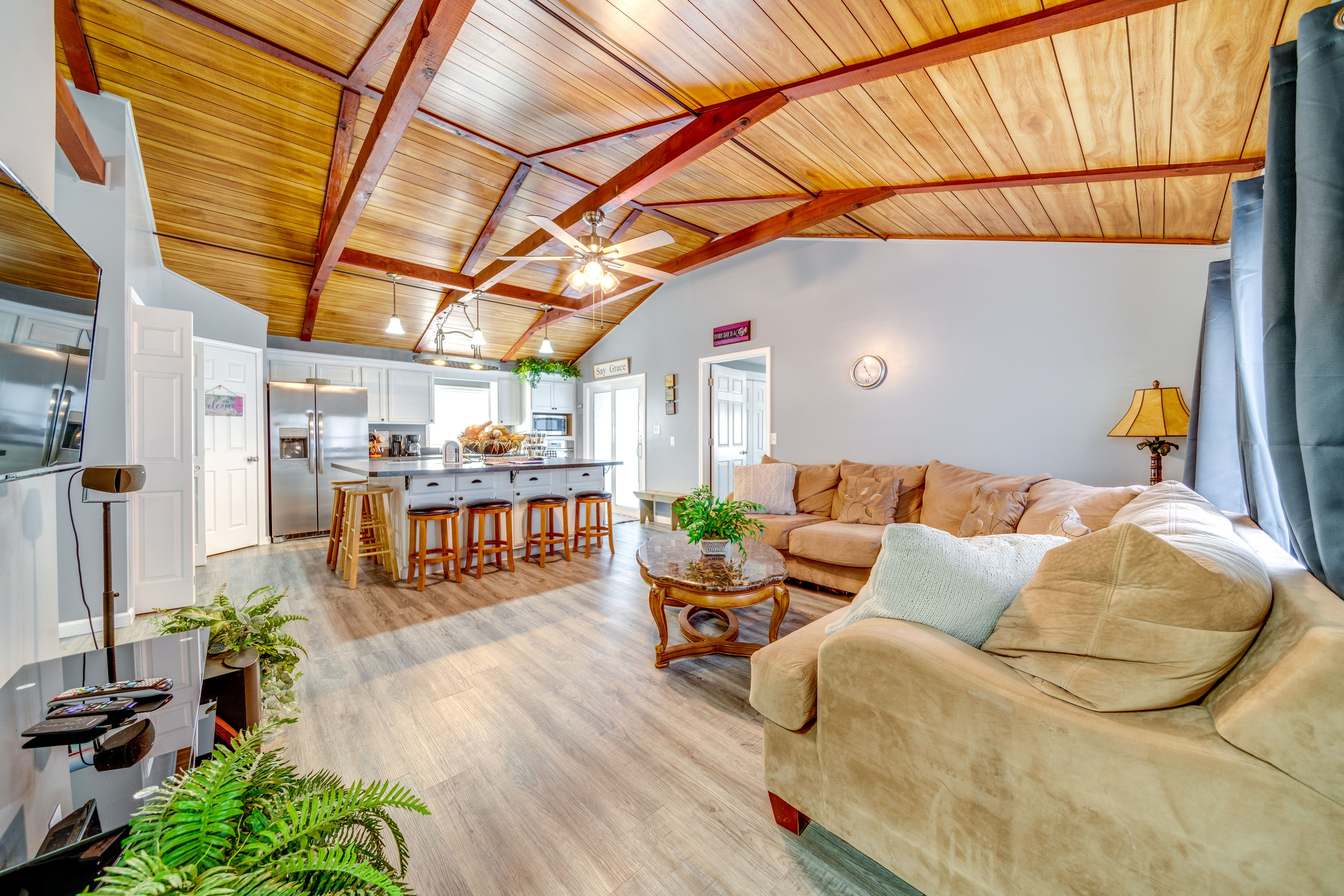 Warsaw Vacation Rental | 3BR | 2BA | 2 Steps Required | 1,200 Sq Ft