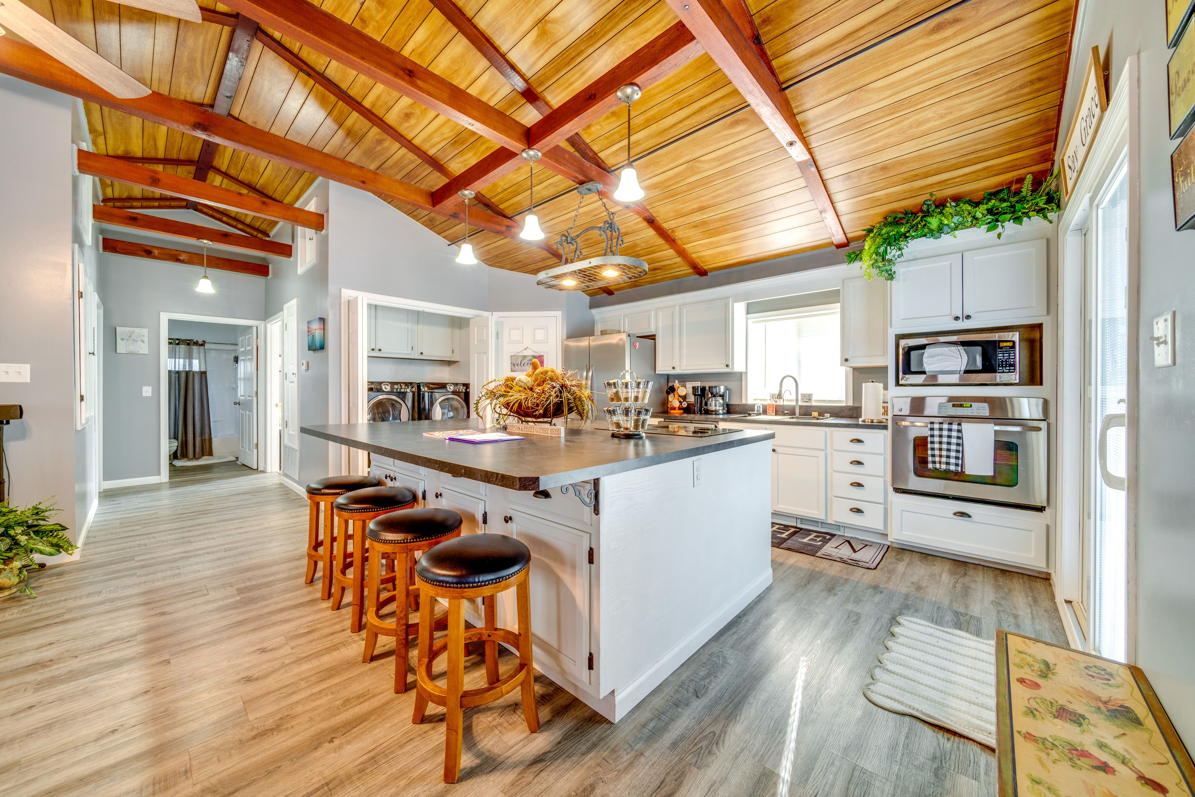 Kitchen | Dishwasher