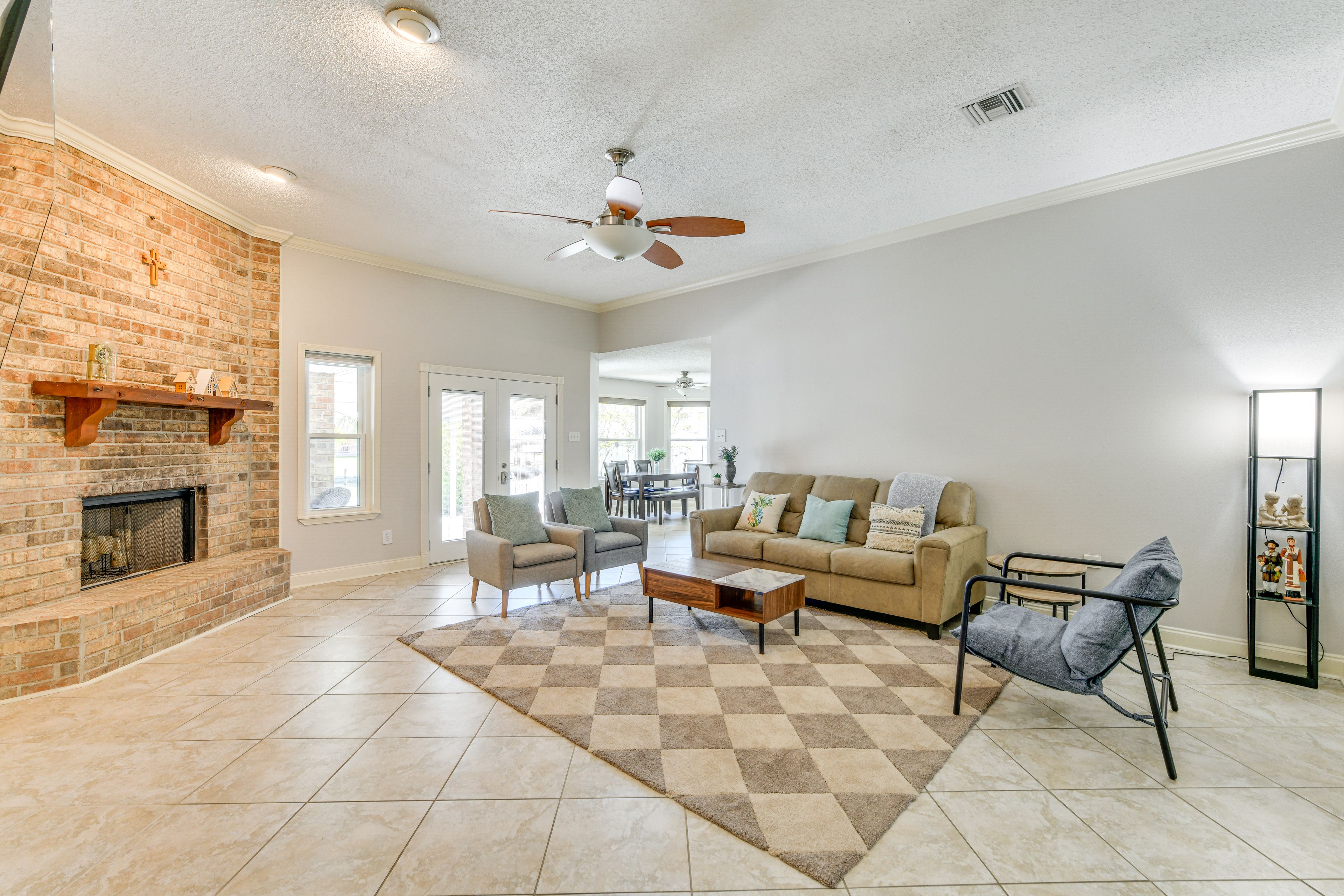 Living Room | Single-Story Home | Central A/C & Heating | Flat-Screen TV