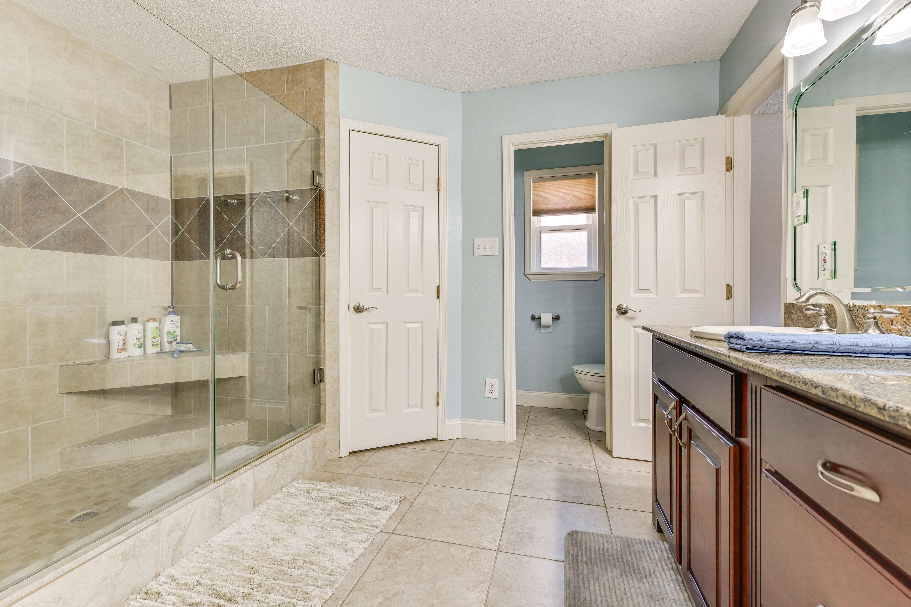 En-Suite Bathroom | Towels Provided